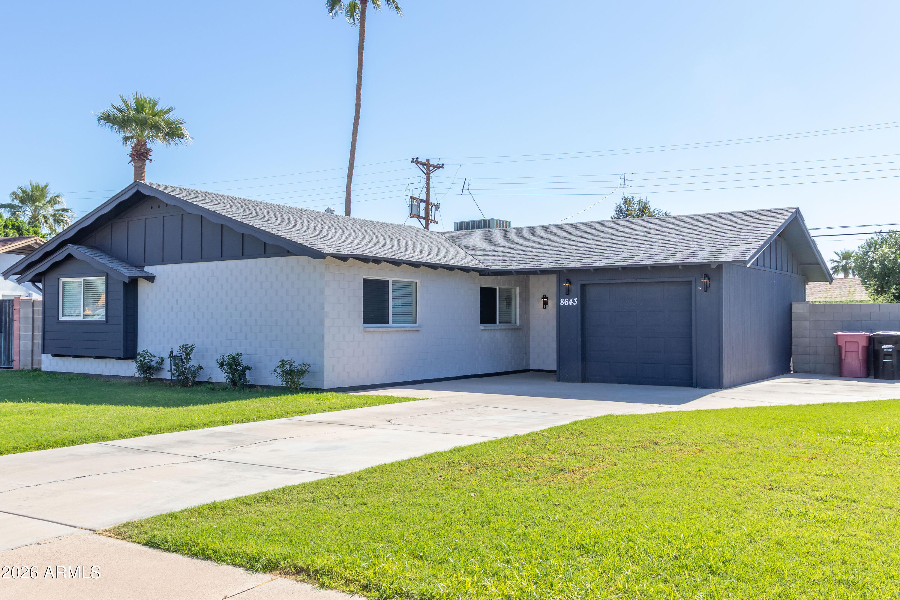 8643 E RANCHO VISTA Drive