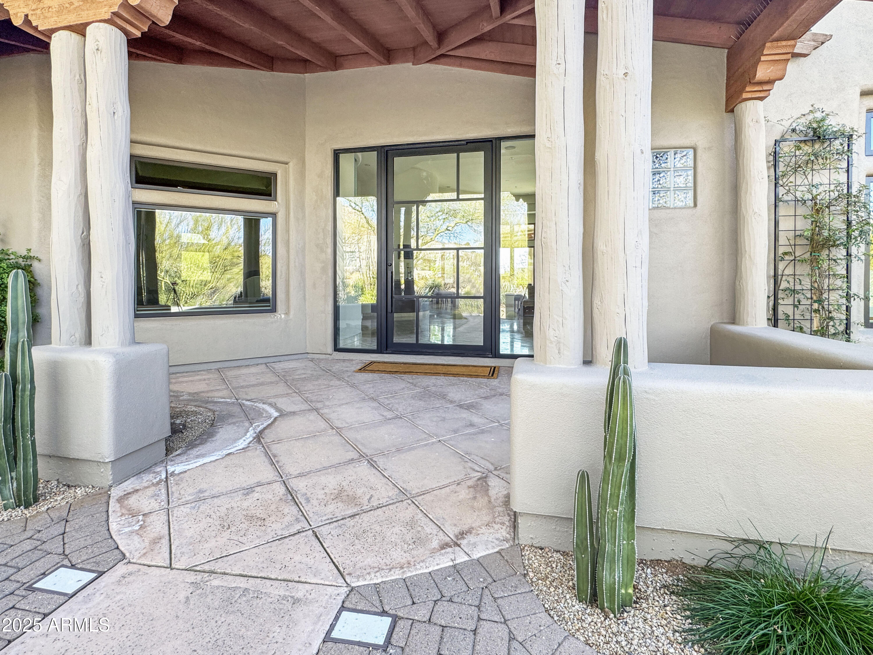 10685 E Cottontail Lane