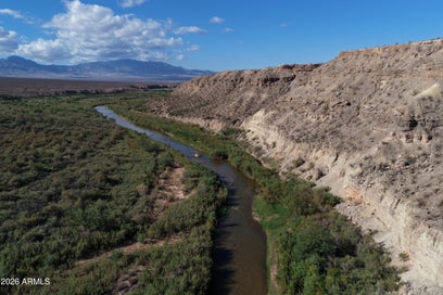 000 I-15 -- - Littlefield AZ 86432