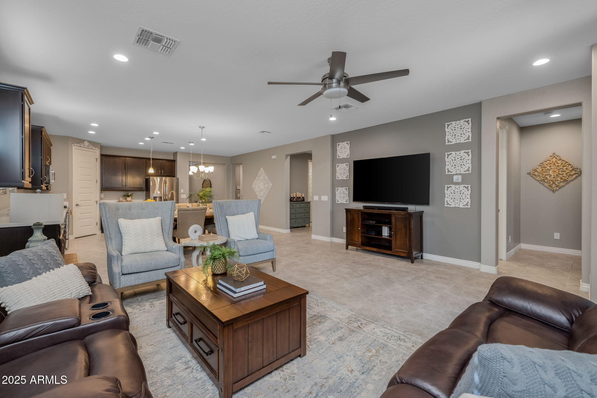 10421 E DURANT Drive