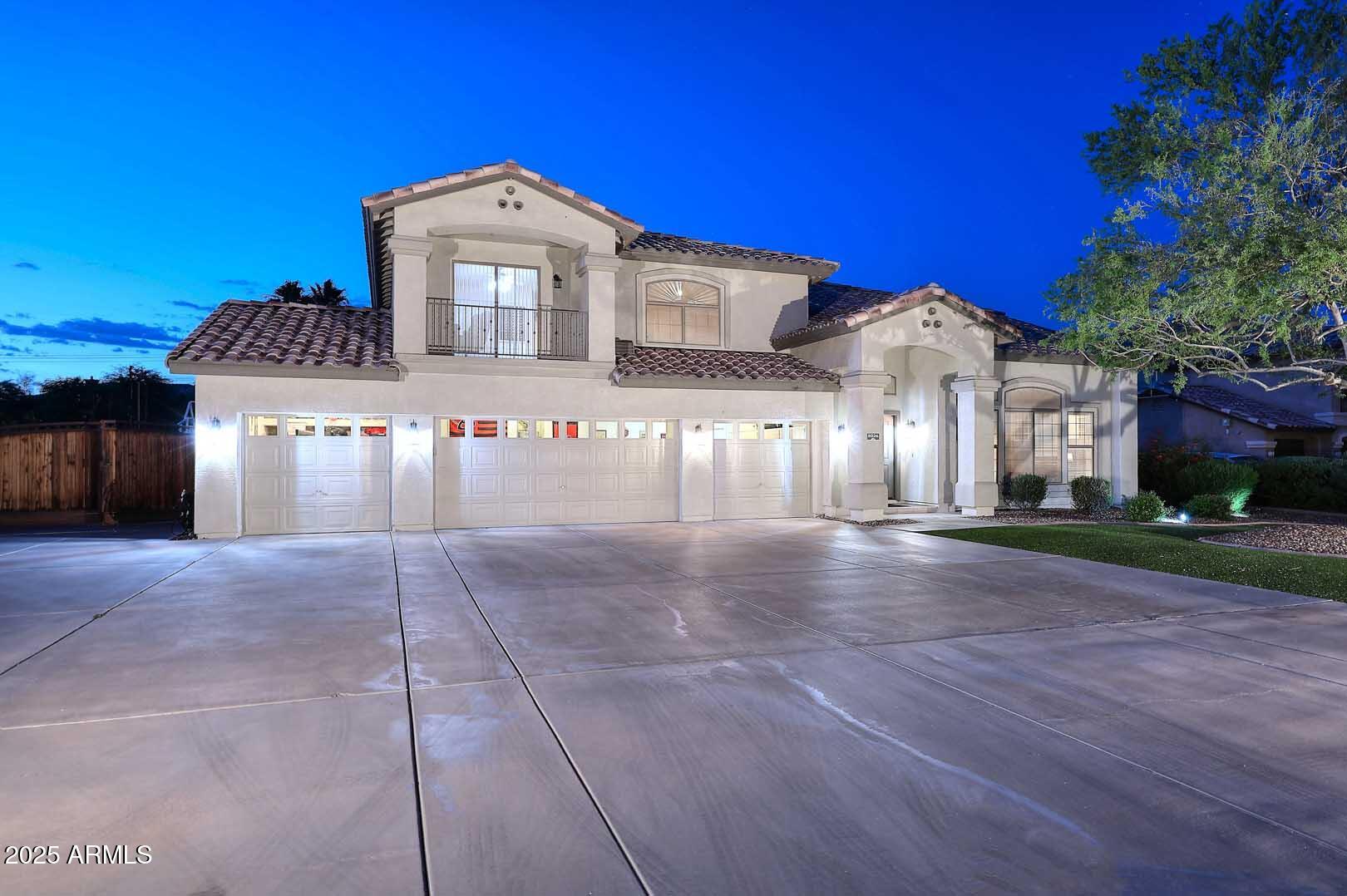 8026 W VILLA LINDO Drive