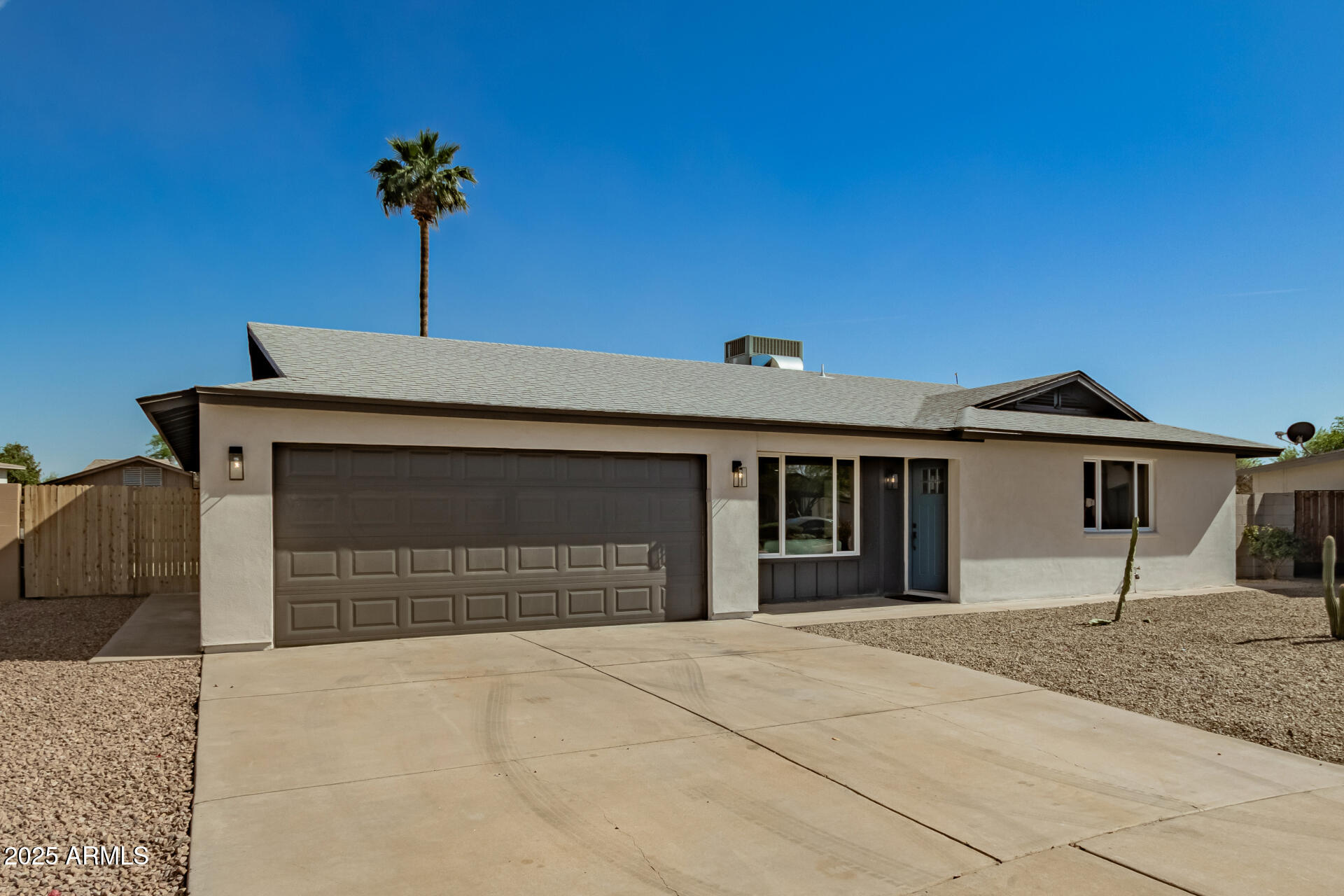 2651 W ISABELLA Avenue
