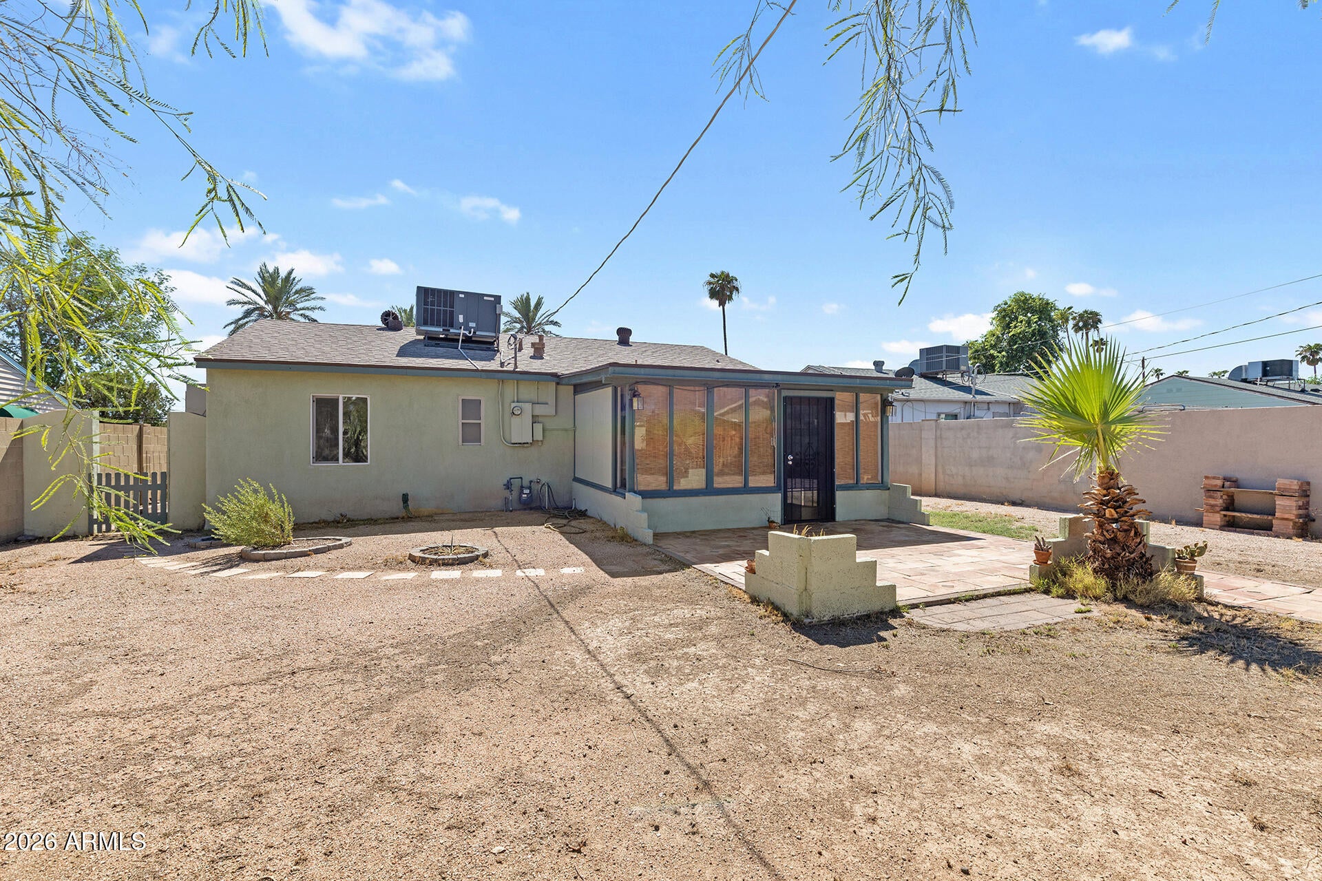 1306 W CLARENDON Avenue