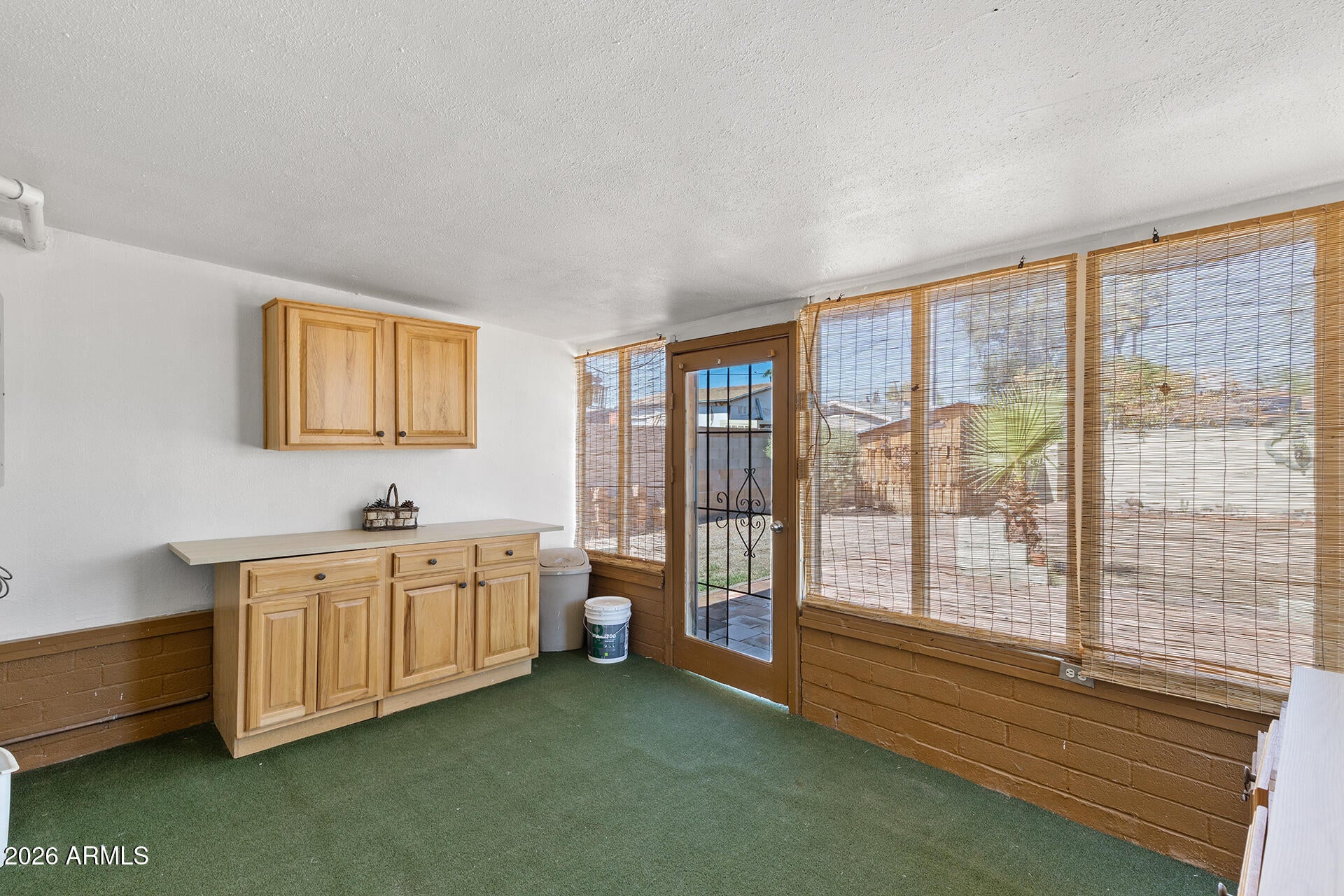 1306 W CLARENDON Avenue