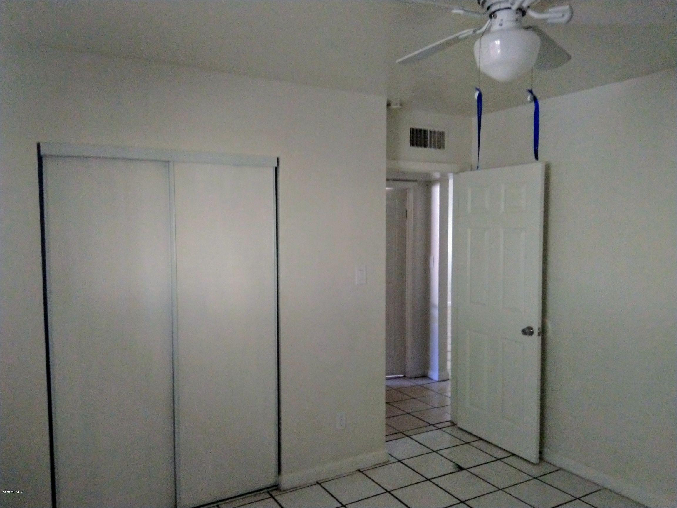 2133 W Adams Street Apt 3