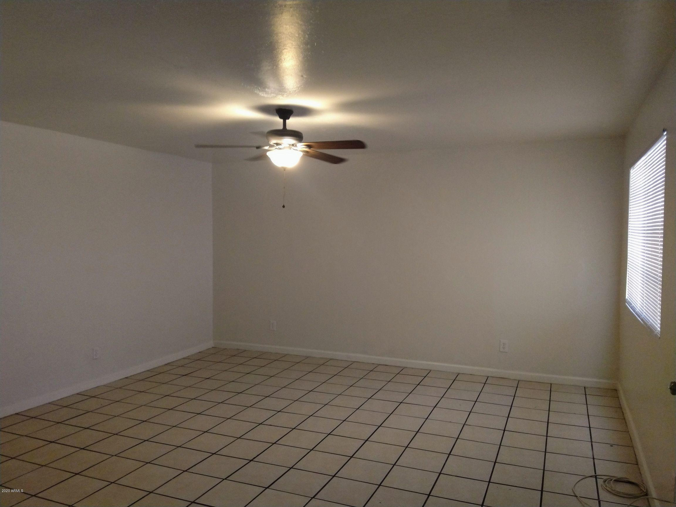 2133 W Adams Street Apt 3