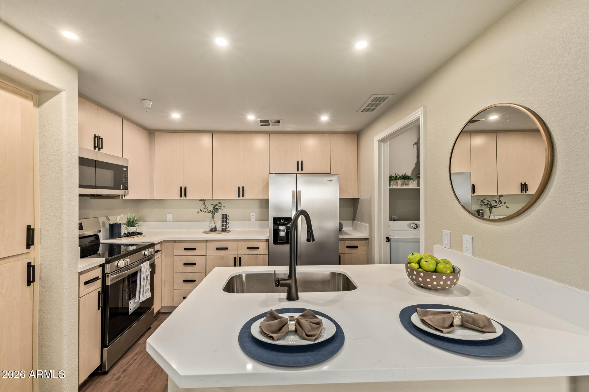 18416 N CAVE CREEK Road 1013