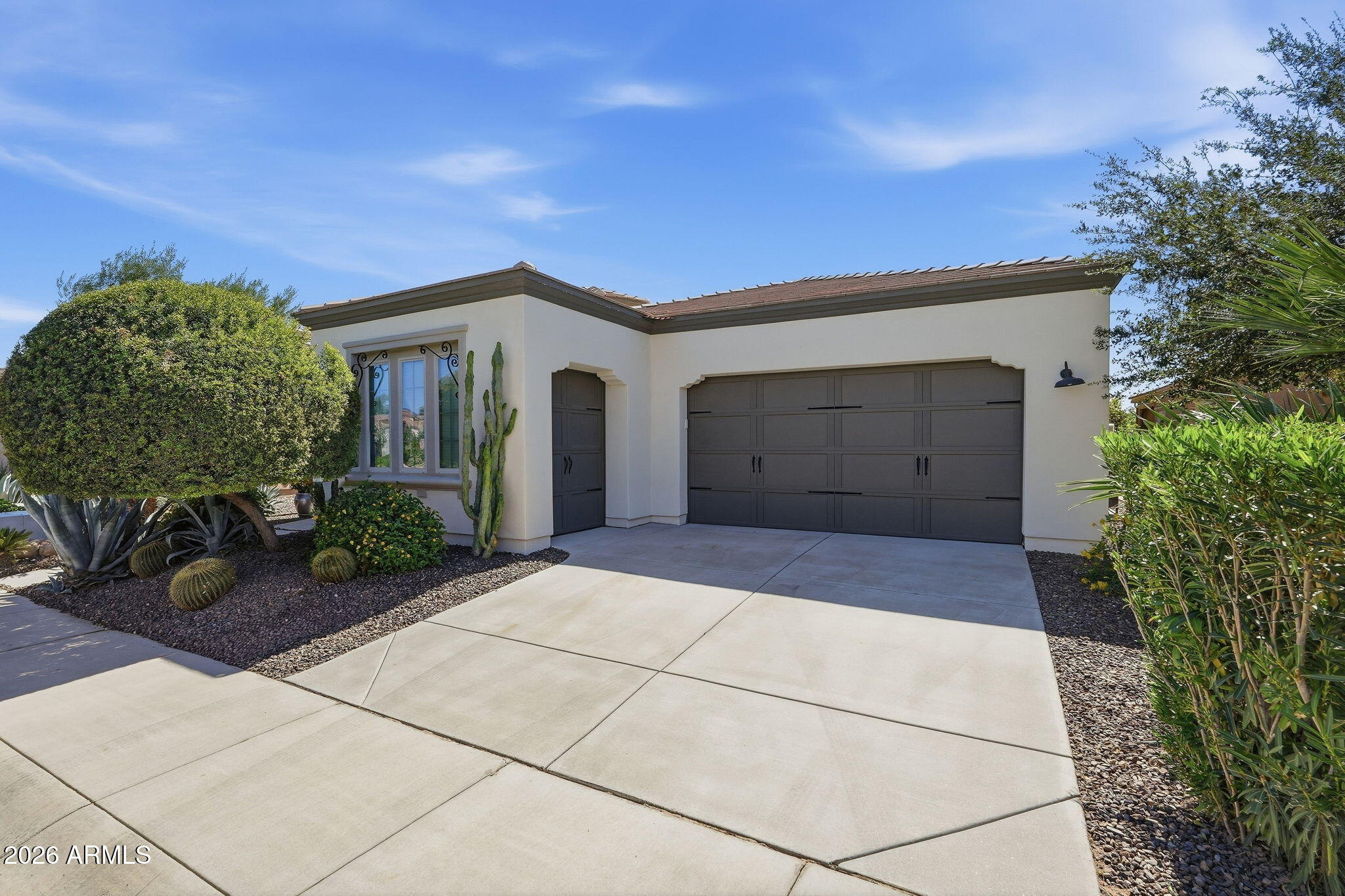 1553 E HESPERUS Way