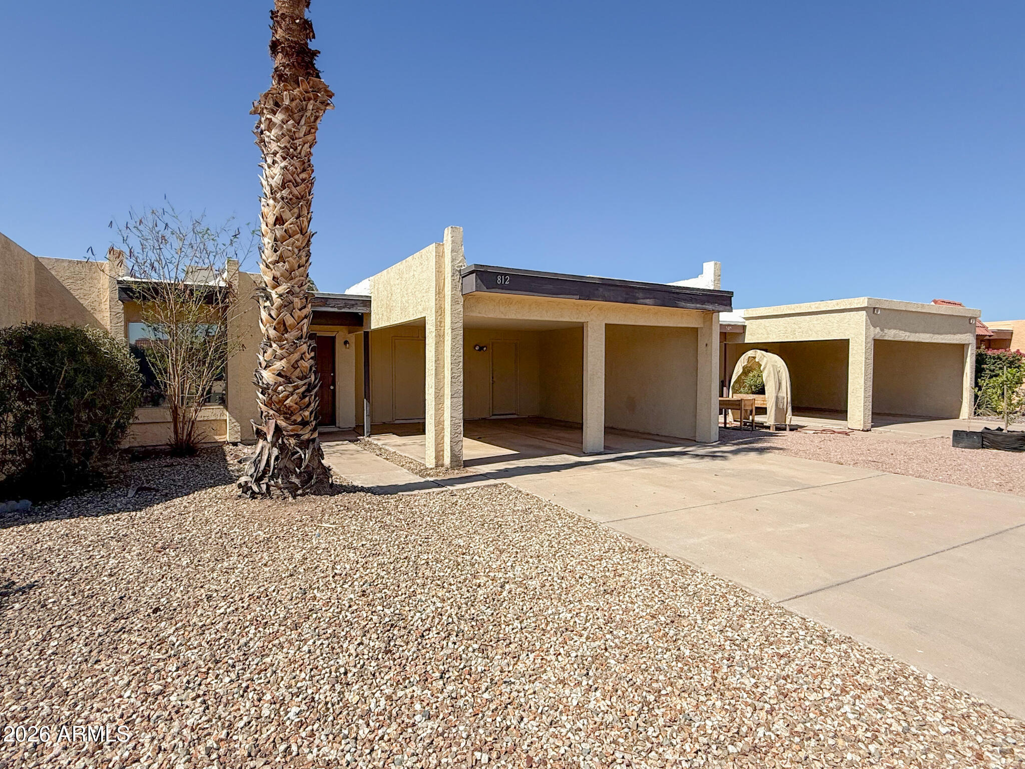 812 W DUKE Drive