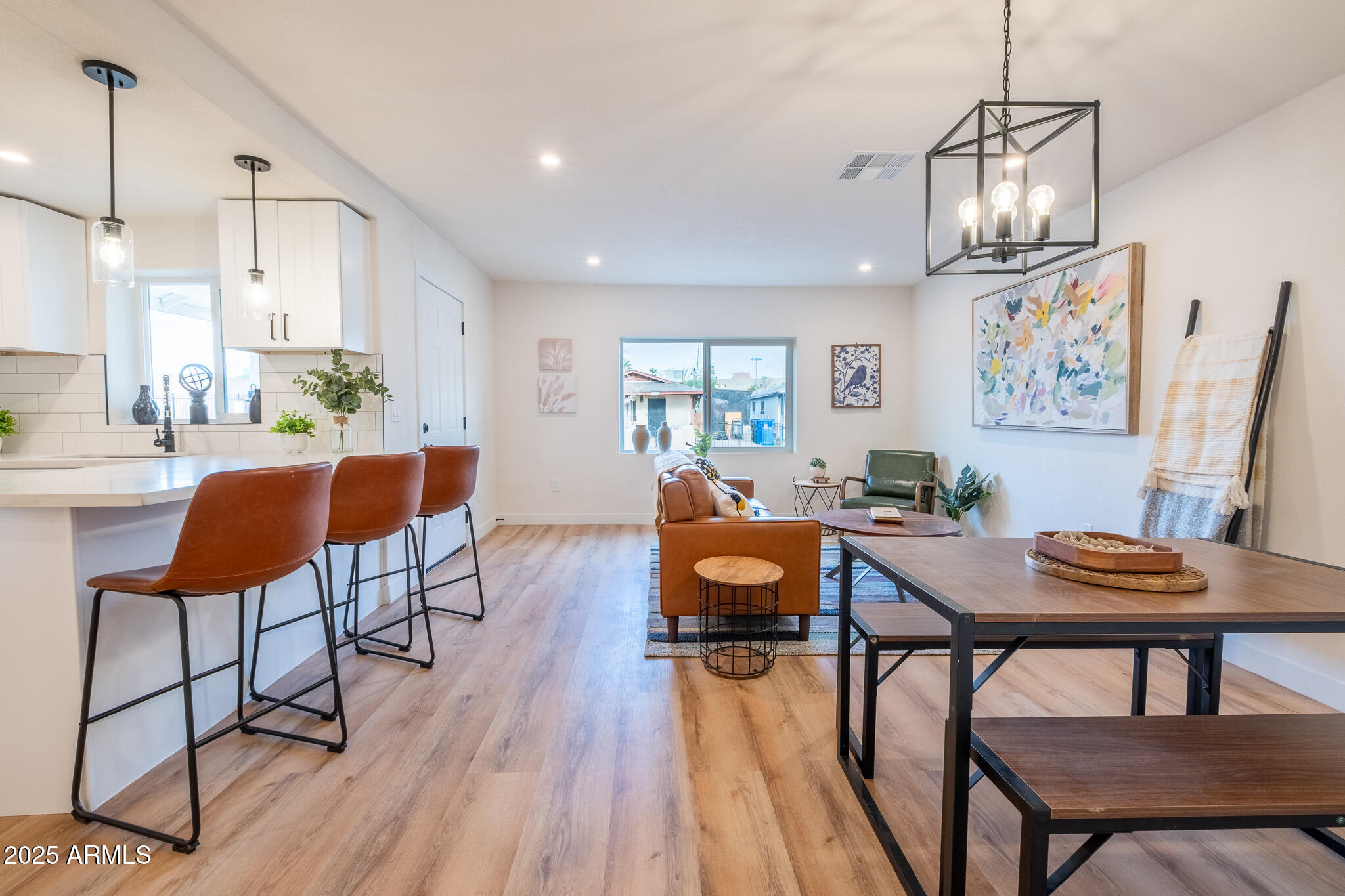 576 N PASADENA --