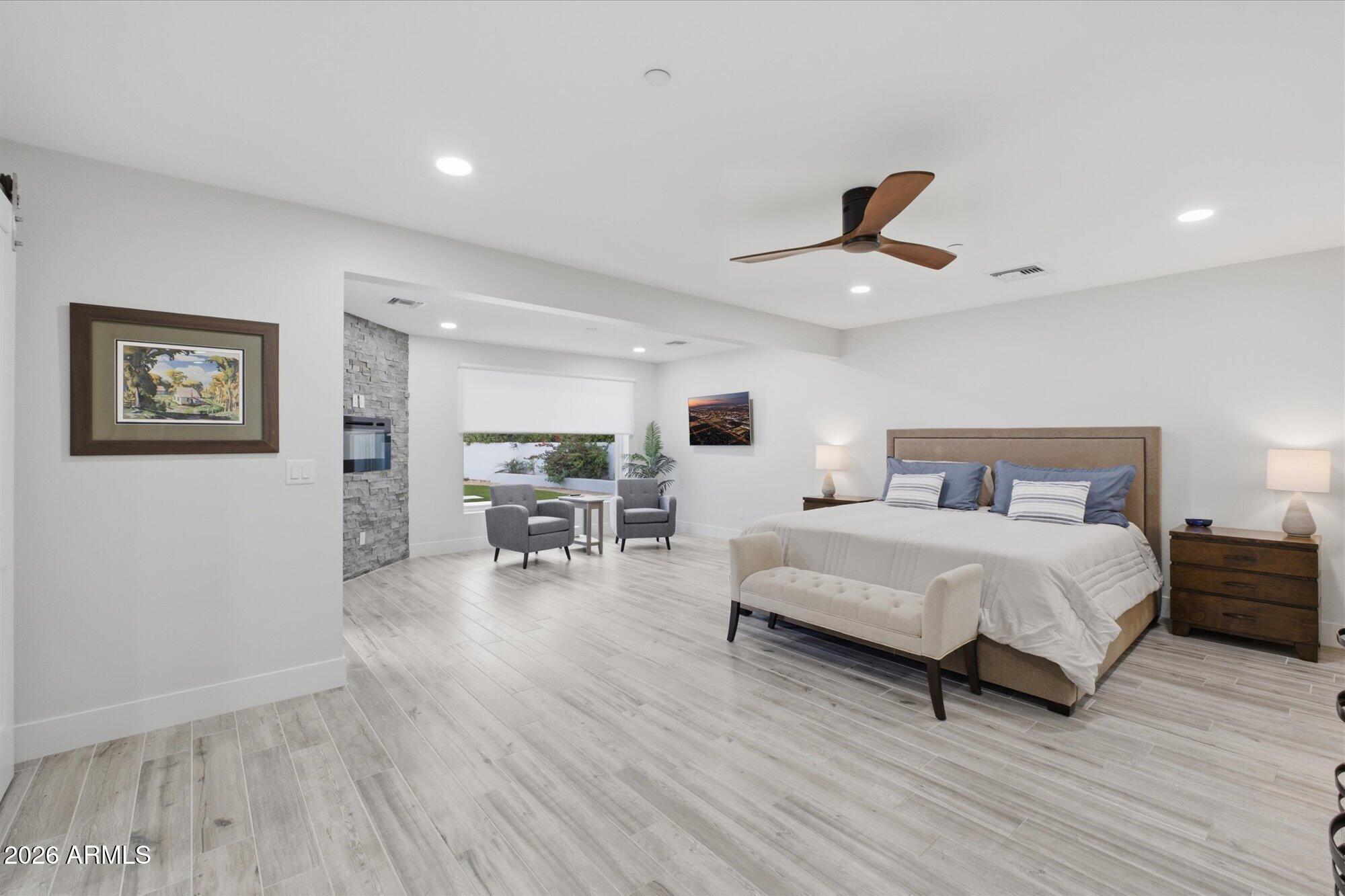 WHISPERING HILLS - Residential