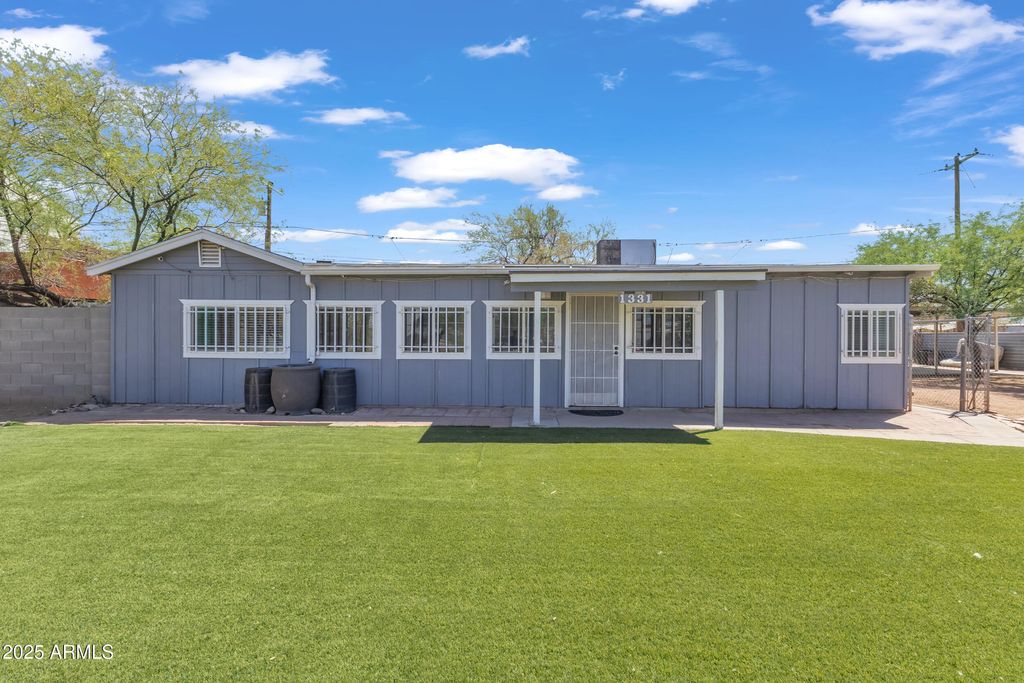 Photo of 1331 E Mckinley Street, Phoenix, AZ 85006 (MLS # 6952250)