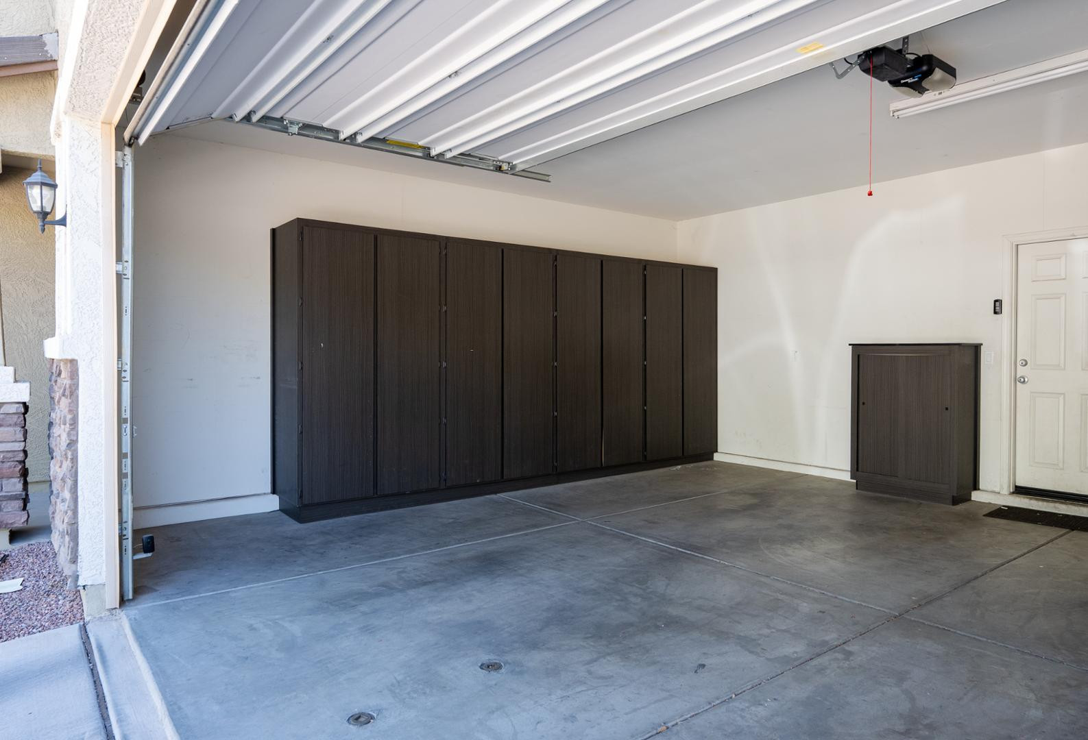 241 E Roadrunner Drive