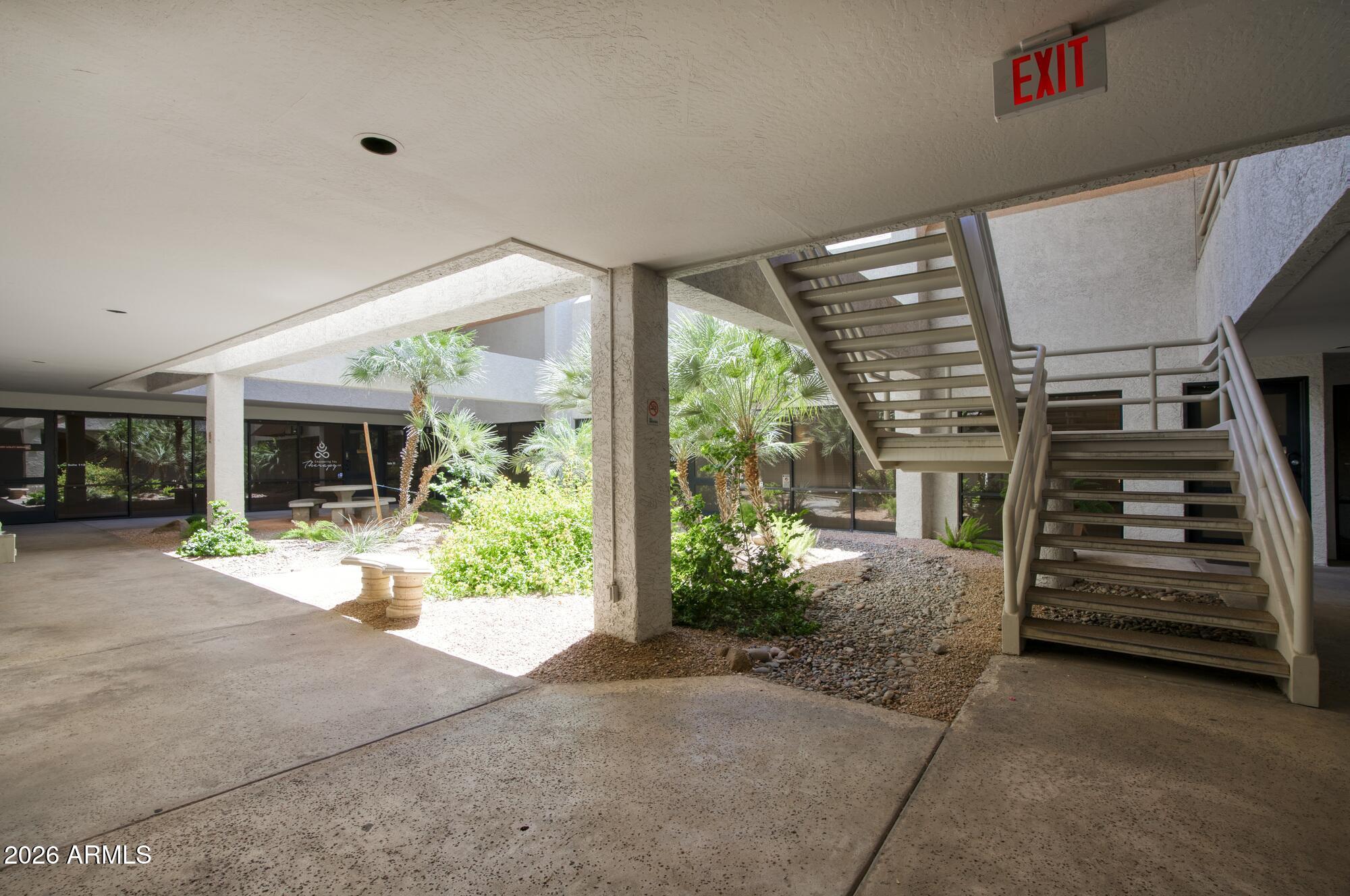 4801 S LAKESHORE Drive 112