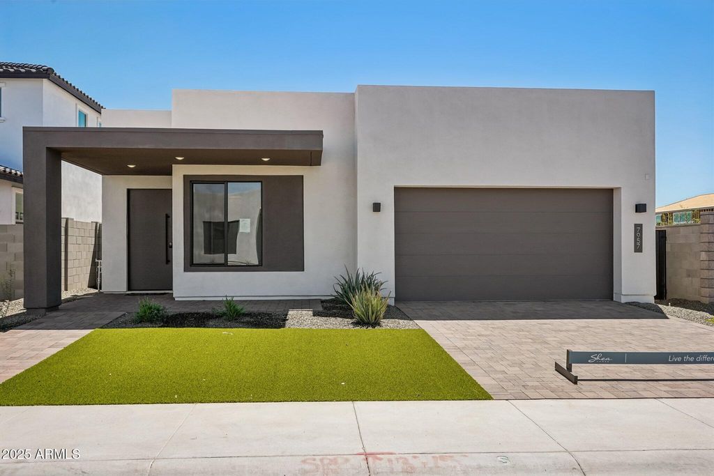 Photo of 7957 W Griswold Road, Peoria, AZ 85345 (MLS # 6916531)