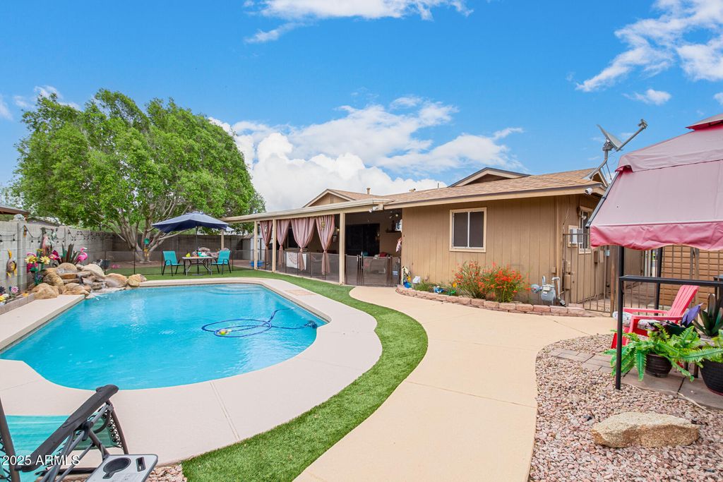 Photo of 4804 S Elm Street, Tempe, AZ 85282 (MLS # 6988677)