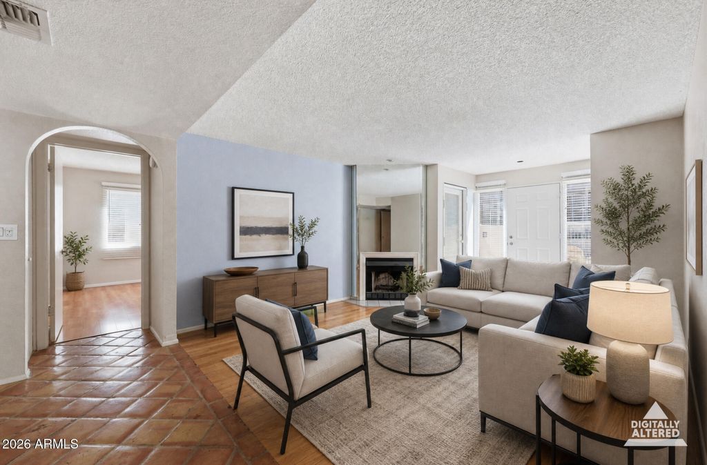 Photo of 1820 E Morten Avenue #111, Phoenix, AZ 85020 (MLS # 7030502)