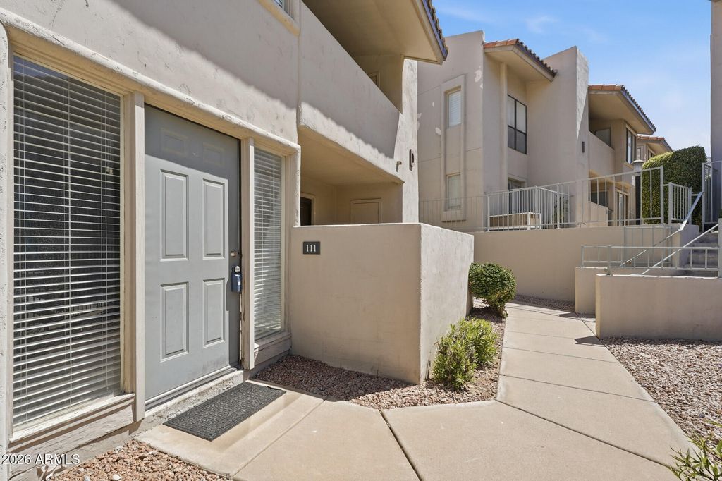 Photo of 1820 E Morten Avenue #111, Phoenix, AZ 85020 (MLS # 7030502)