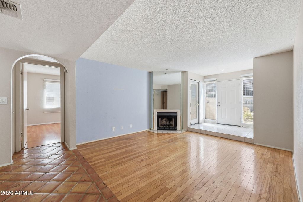 Photo of 1820 E Morten Avenue #111, Phoenix, AZ 85020 (MLS # 7030502)