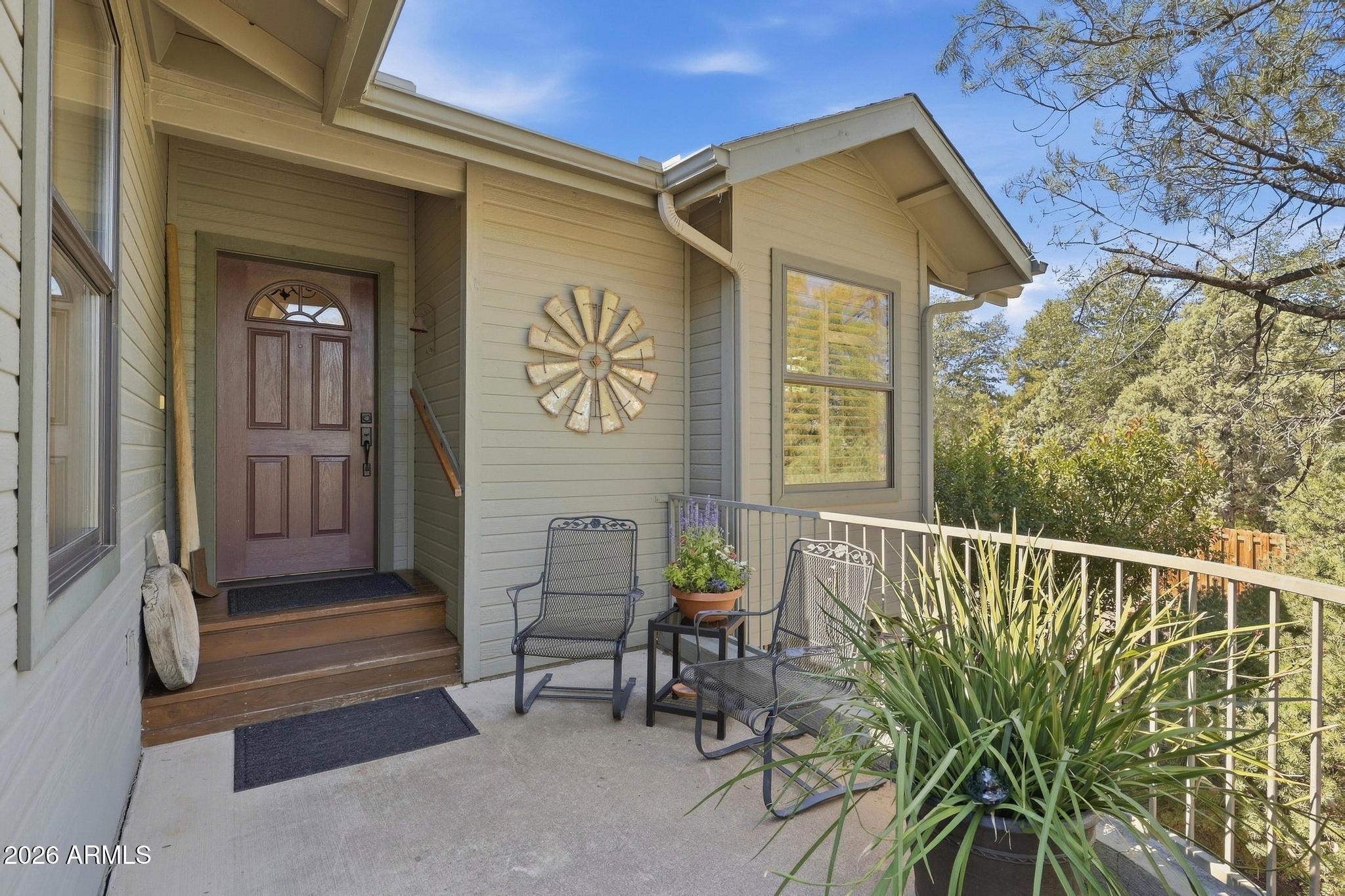 823 W Overland Road