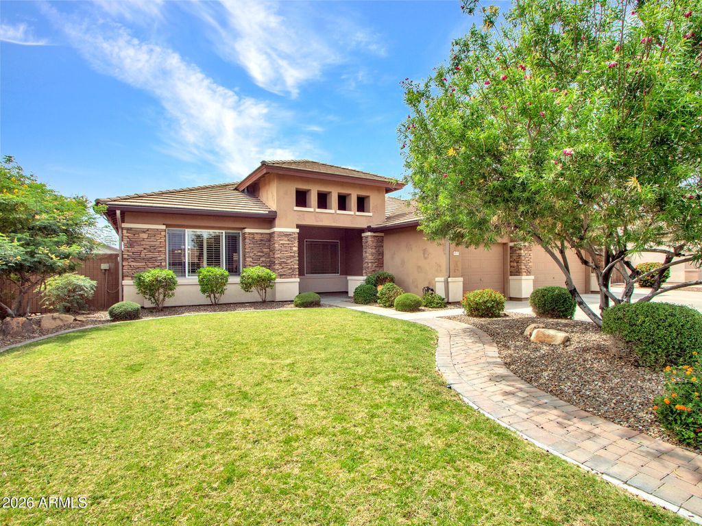 Photo of 8537 W Mohawk Lane, Peoria, AZ 85382 (MLS # 7018554)