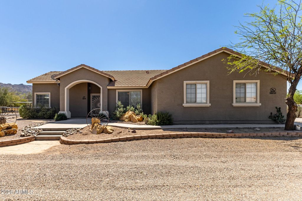 Photo of 26711 S 164th Place, Queen Creek, AZ 85142 (MLS # 7001930)