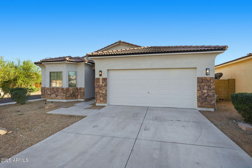 Photo of 12105 W Ocotillo Lane, El Mirage, AZ 85335 (MLS # 6943665)