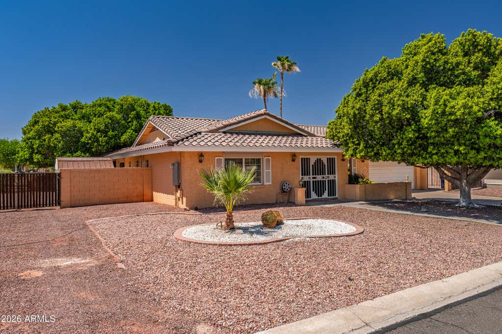 Photo of 6233 E Camelot Drive, Mesa, AZ 85215 (MLS # 7049201)