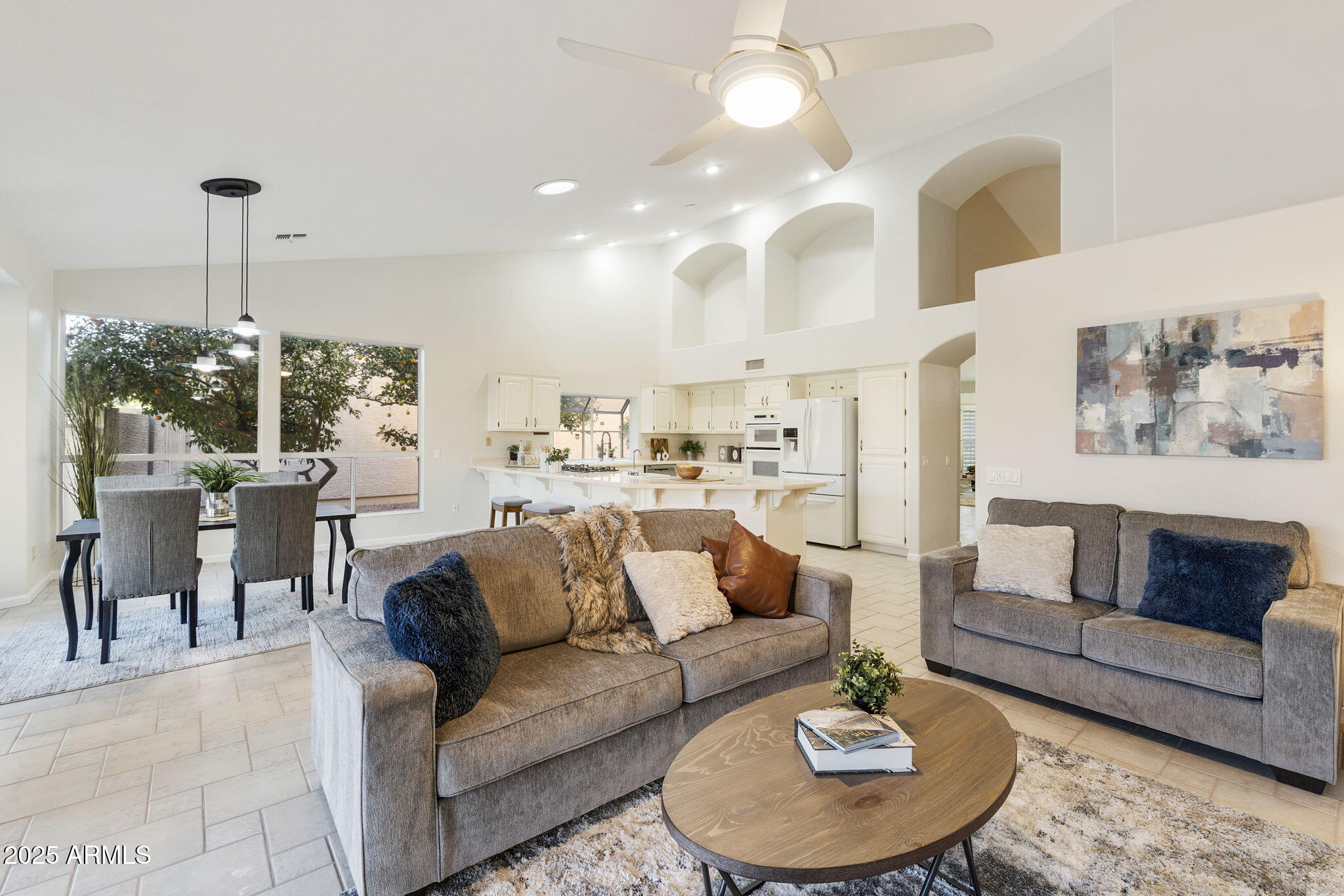 10214 E COOPERS HAWK Drive