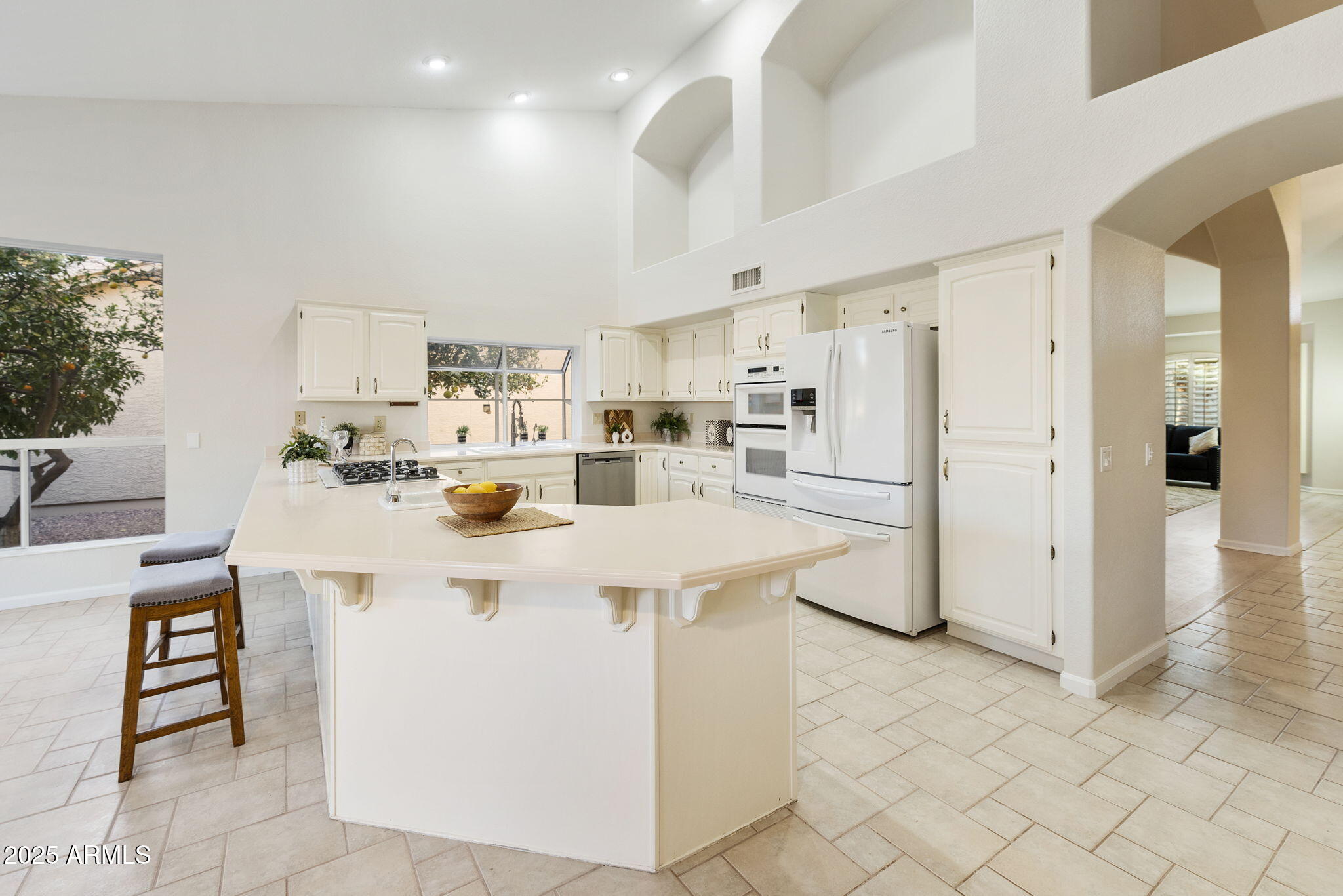 10214 E COOPERS HAWK Drive