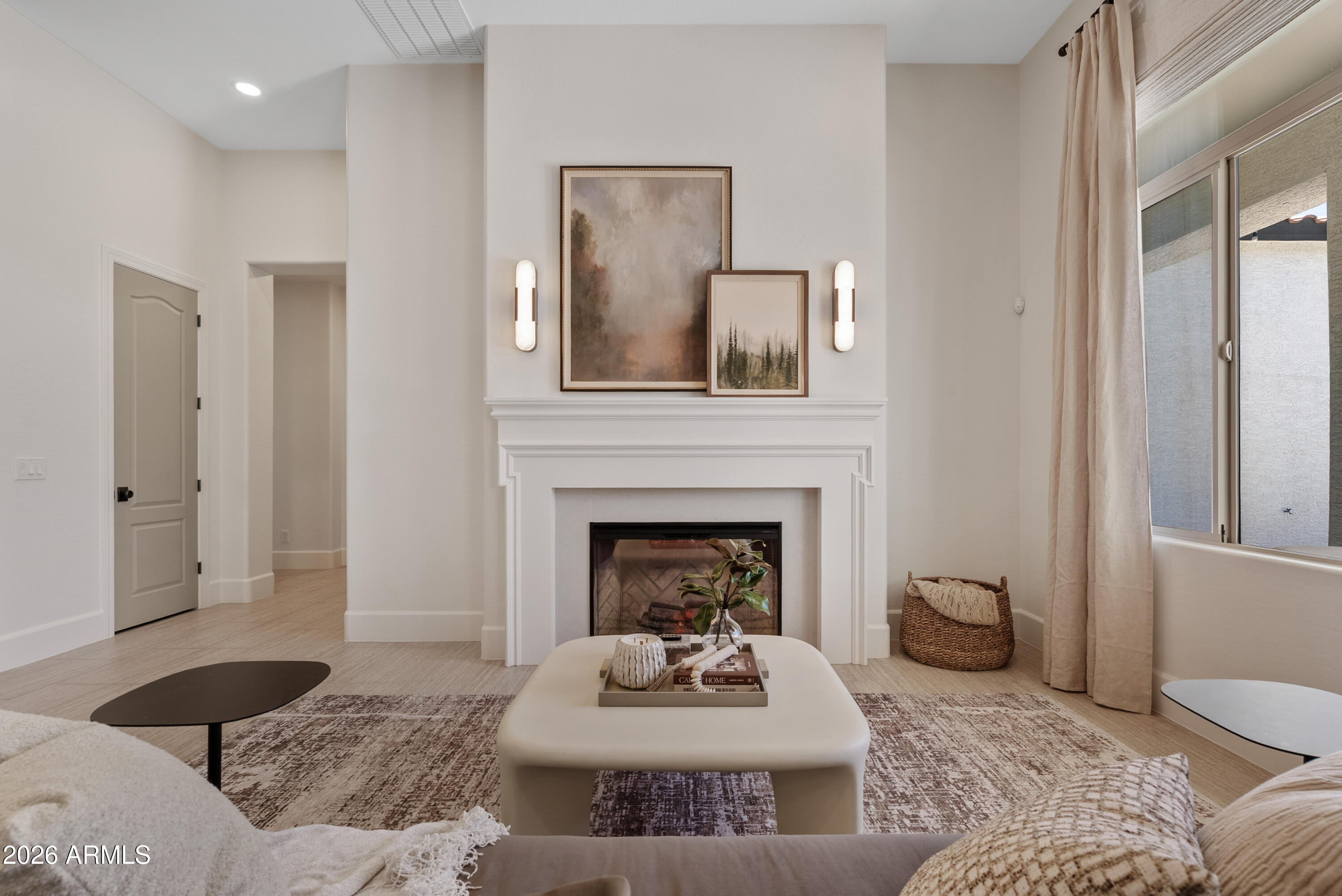 3939 E ENCANTO Street