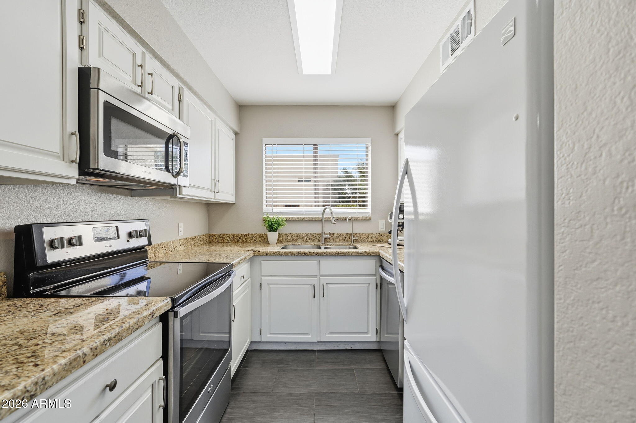 16528 E GUNSIGHT Drive 105