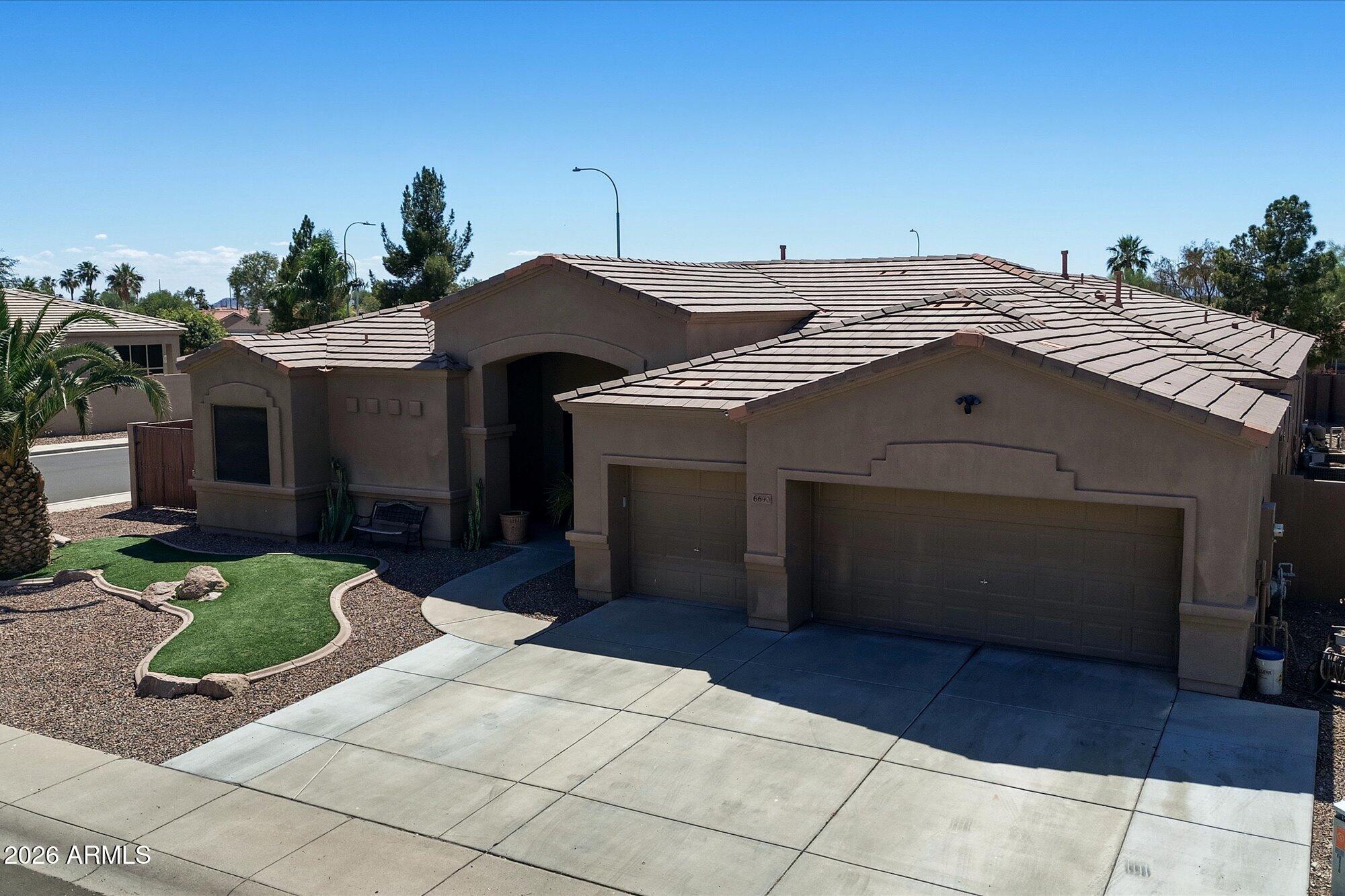 6690 S Eucalyptus Place