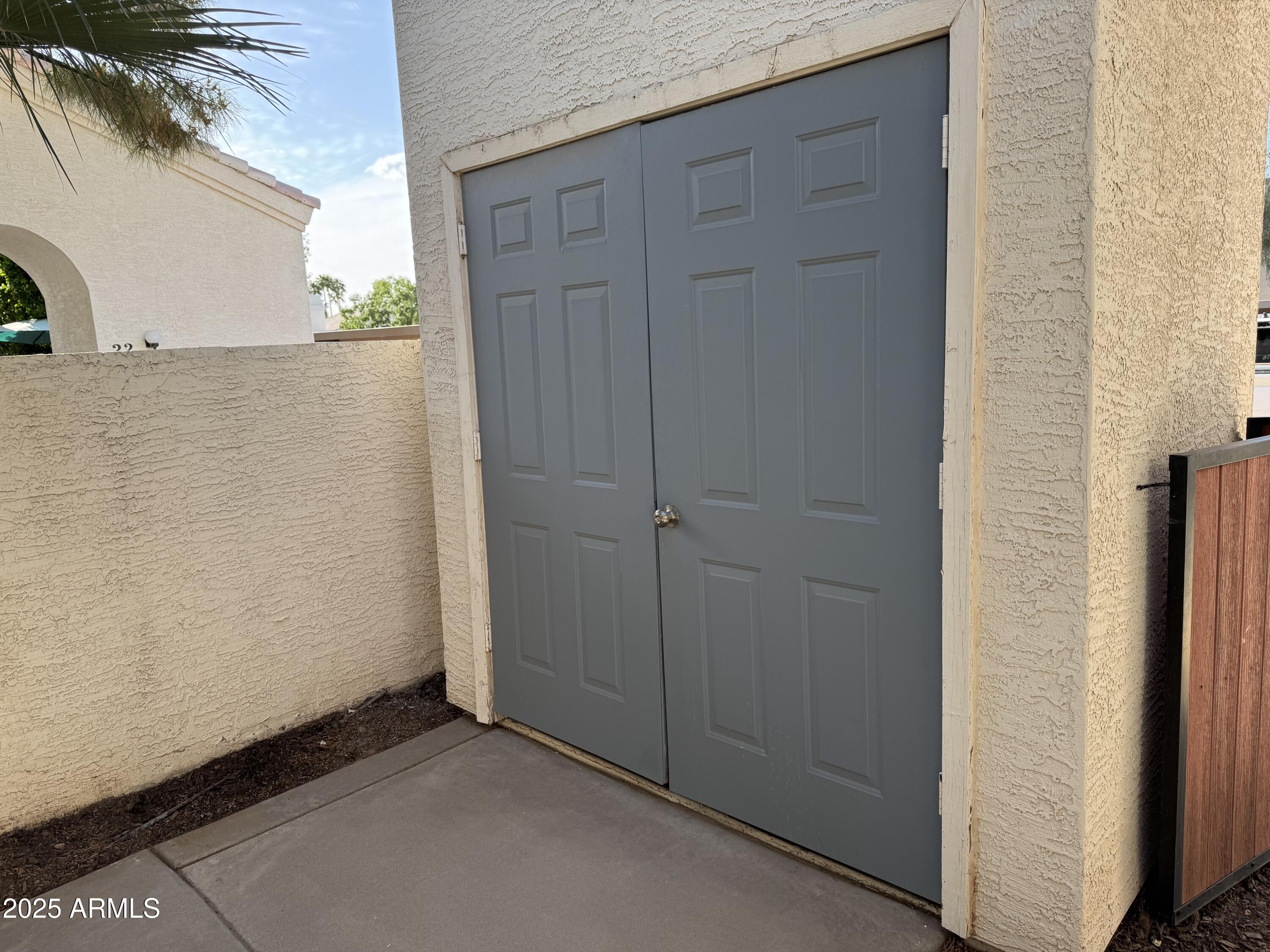 2100 W LEMON TREE Place 29