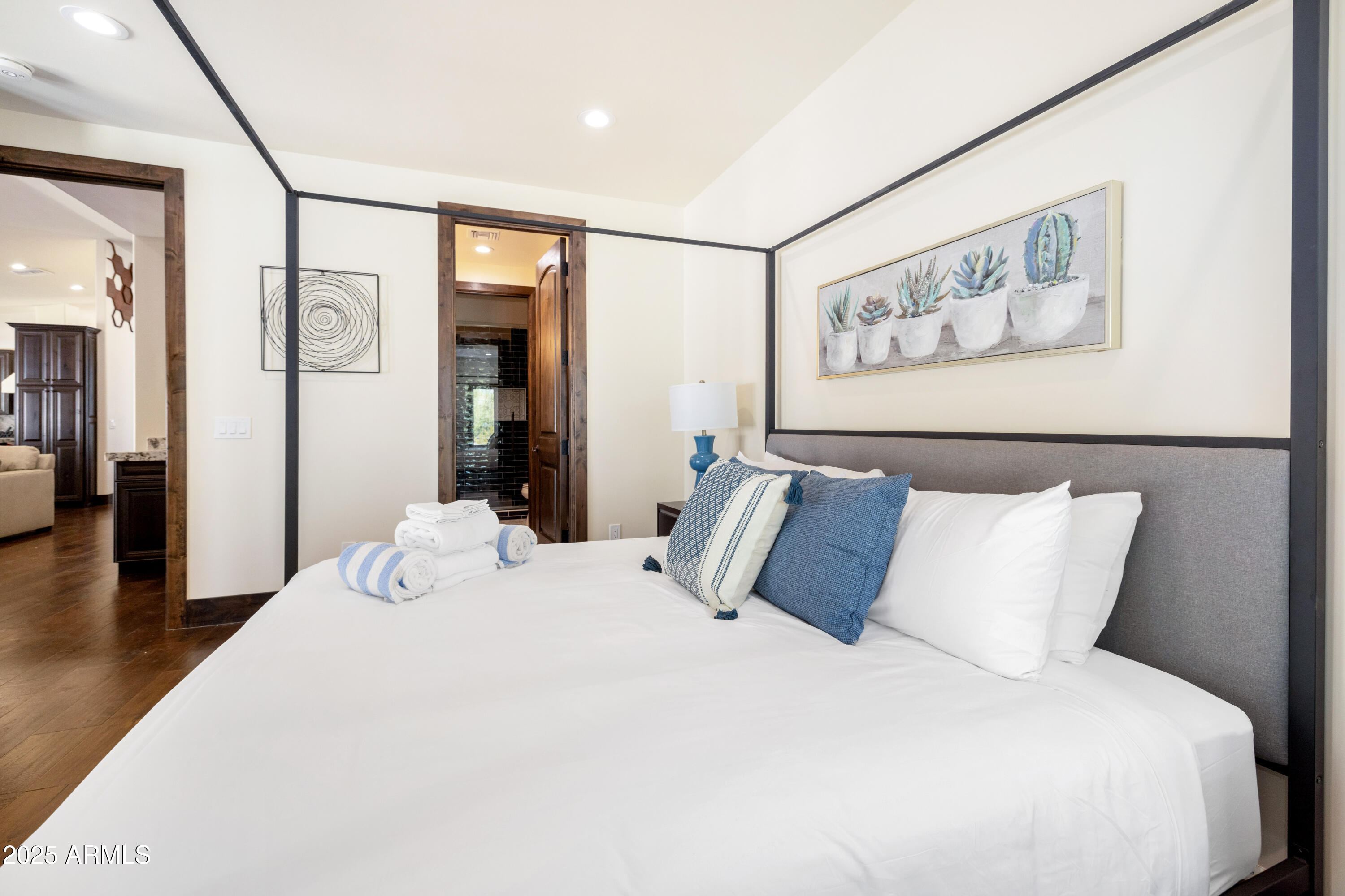 PARADISE HEIGHTS - Residential