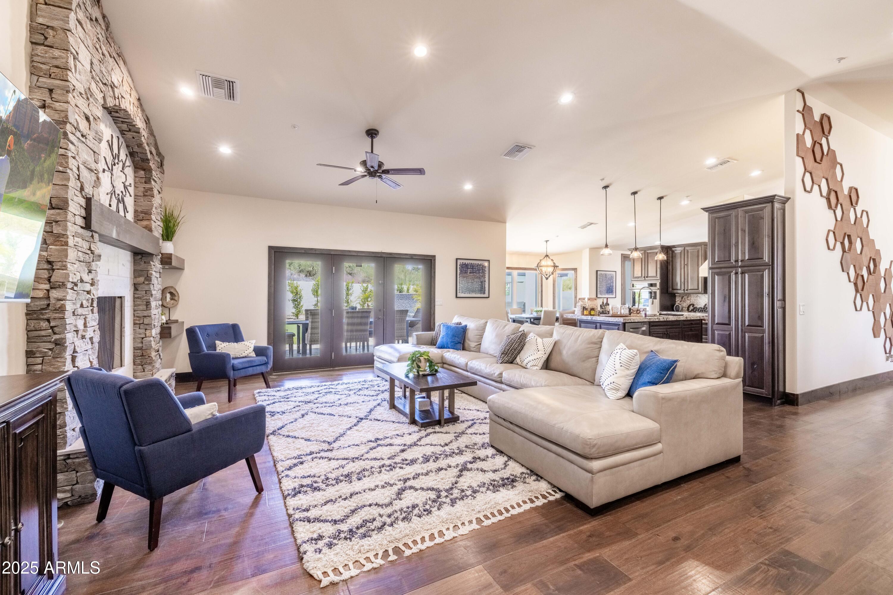 PARADISE HEIGHTS - Residential