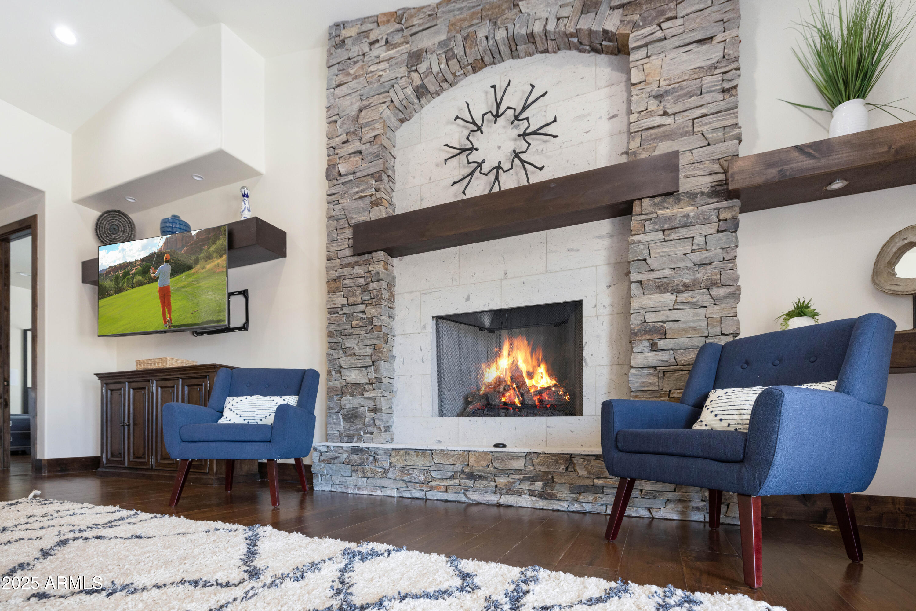 PARADISE HEIGHTS - Residential