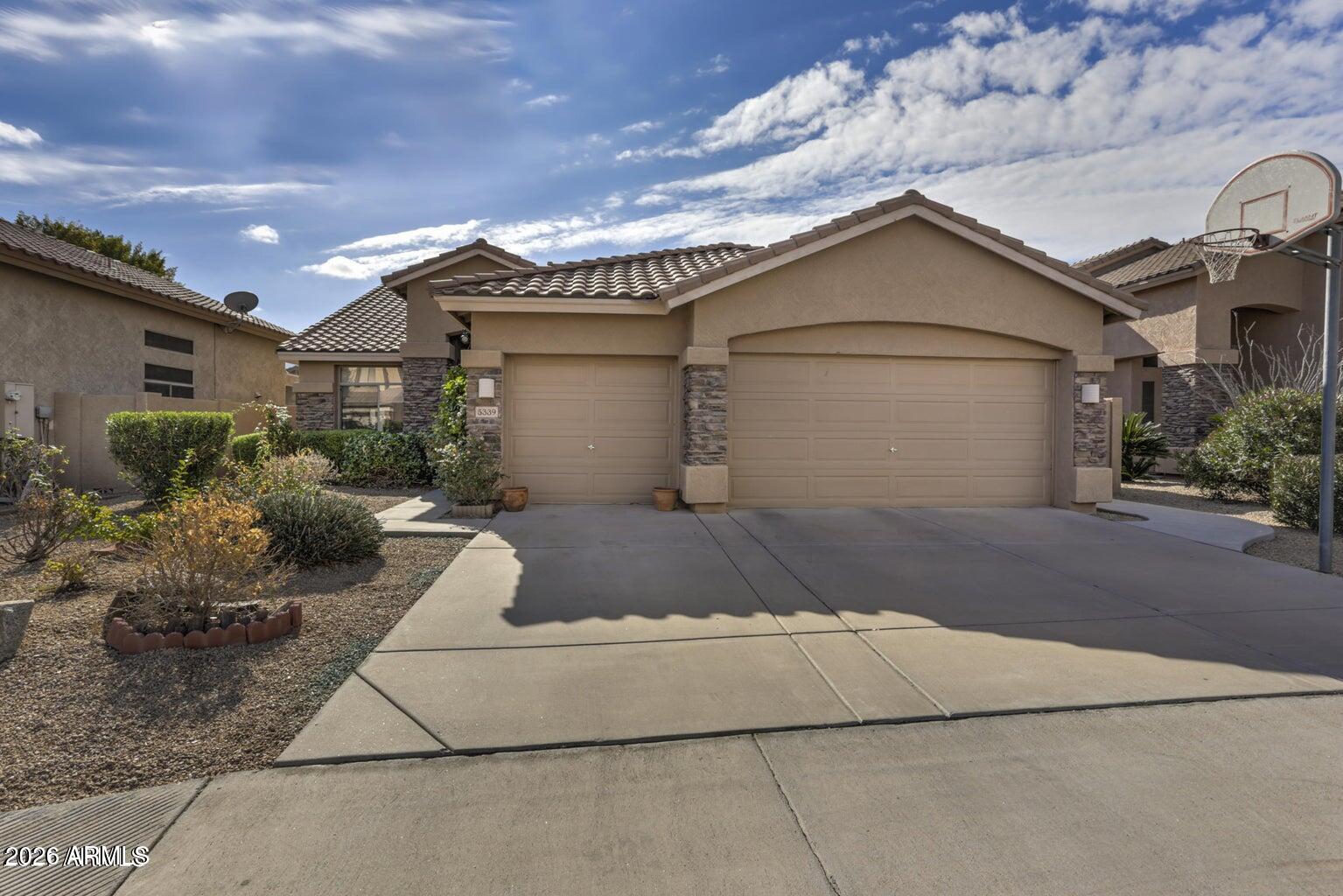 5339 W BUFFALO Place