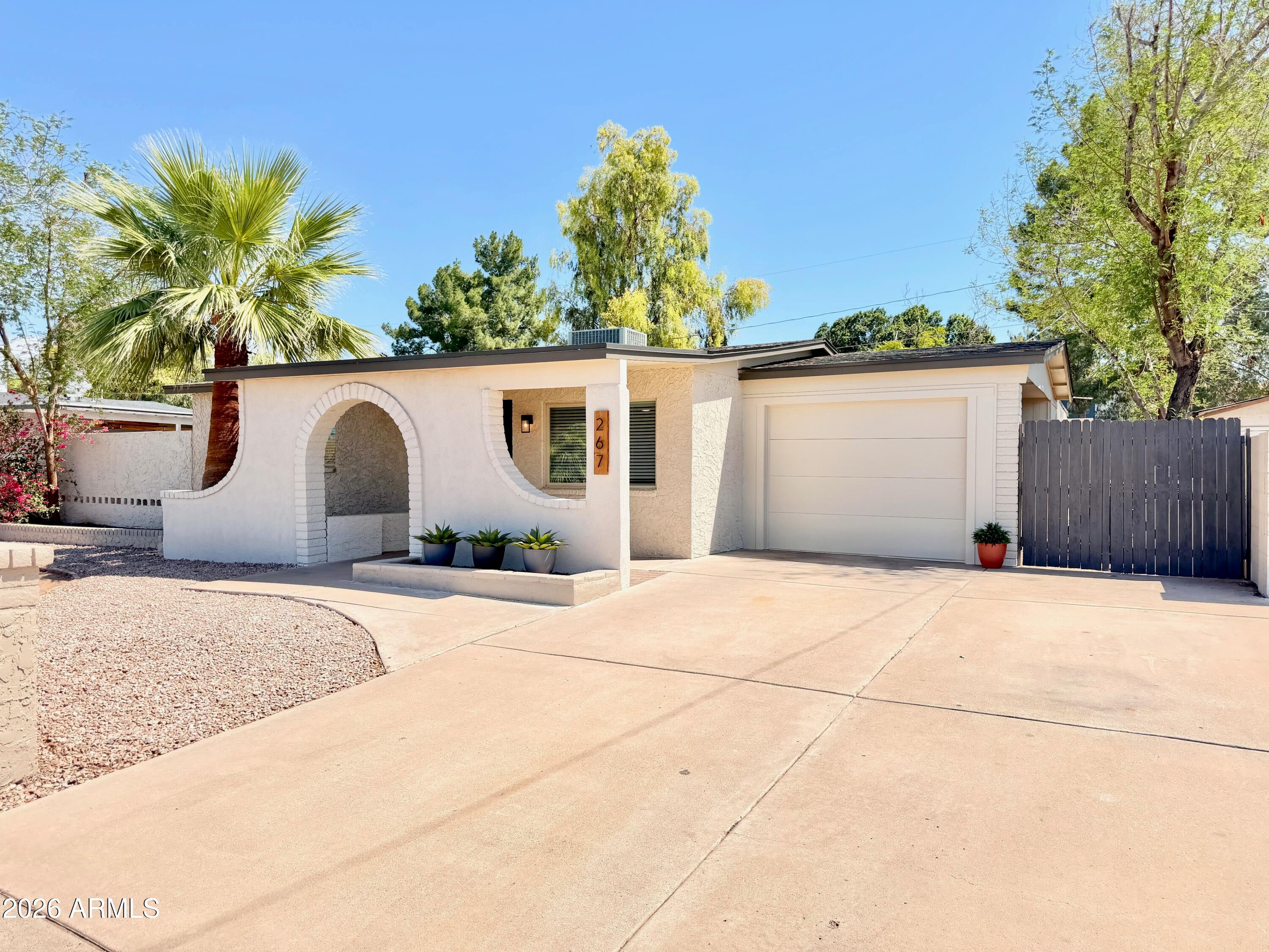 267 W HILLSIDE Street