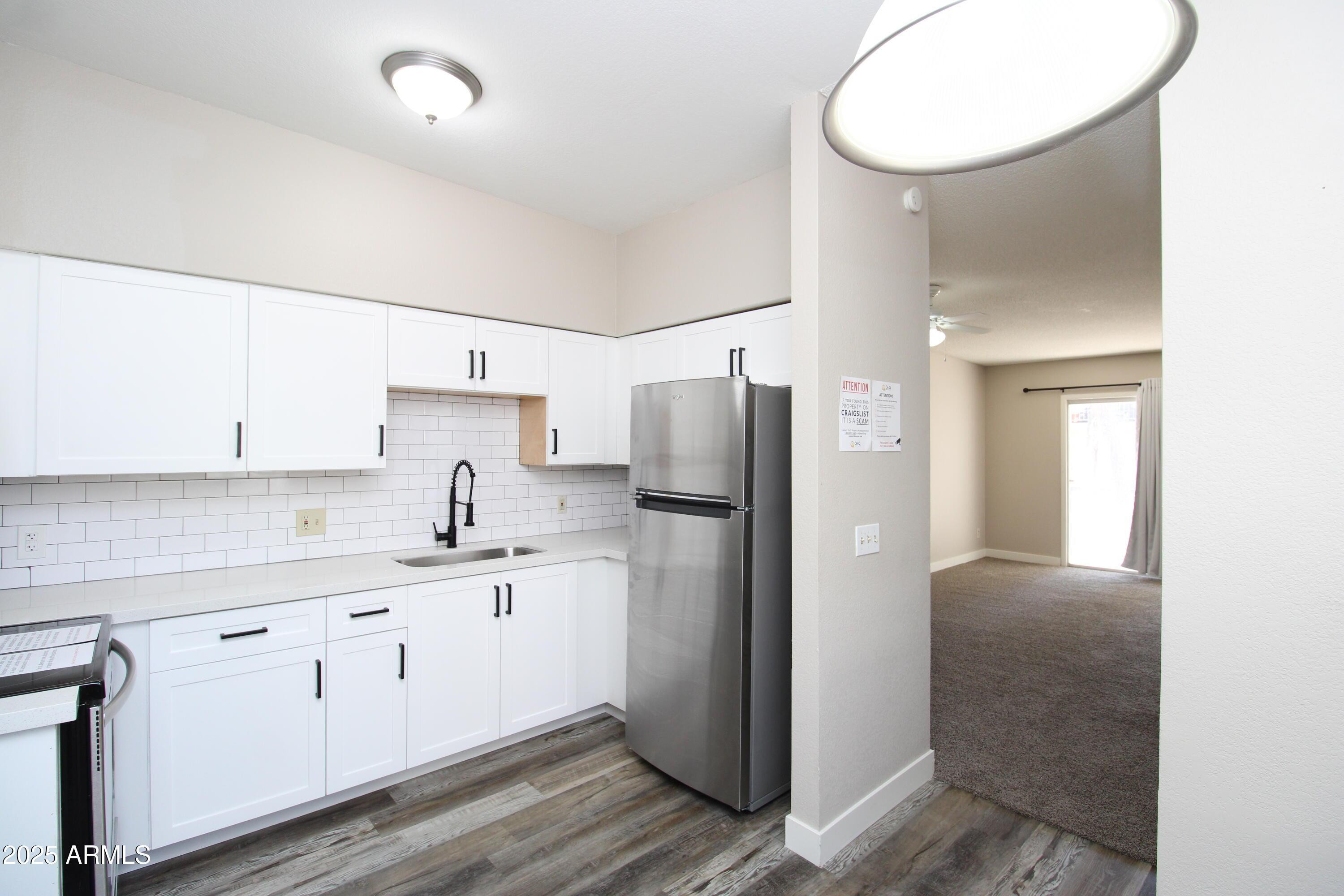 2807 E Paradise Lane Apt 102