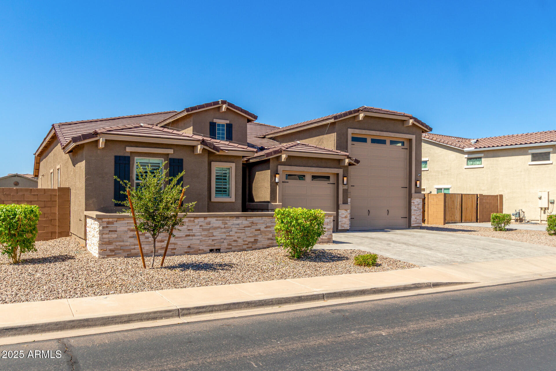 40751 W HALL Drive