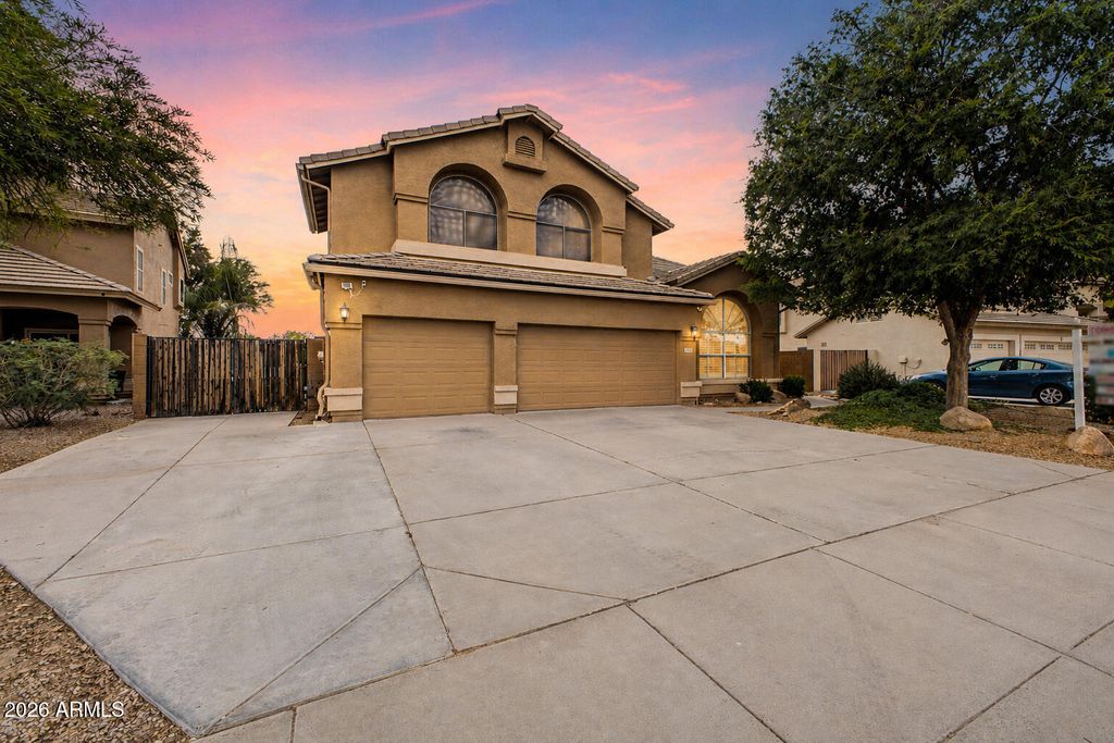 Photo of 1306 E Erie Street, Gilbert, AZ 85295 (MLS # 7014375)