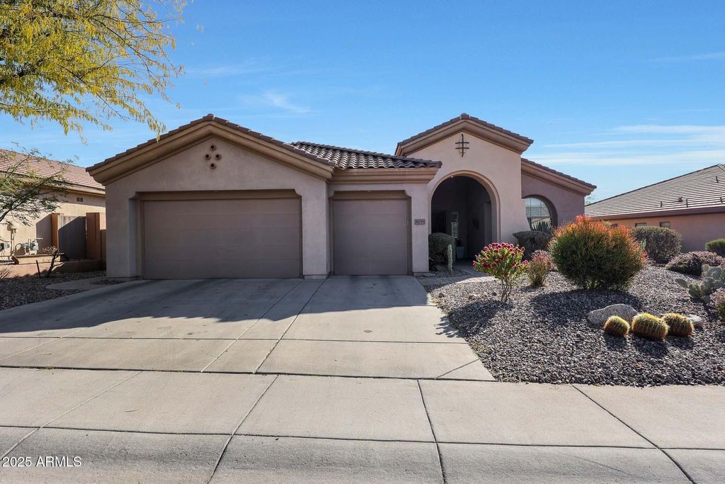 Photo of 41019 N Congressional Drive, Anthem, AZ 85086 (MLS # 6960094)