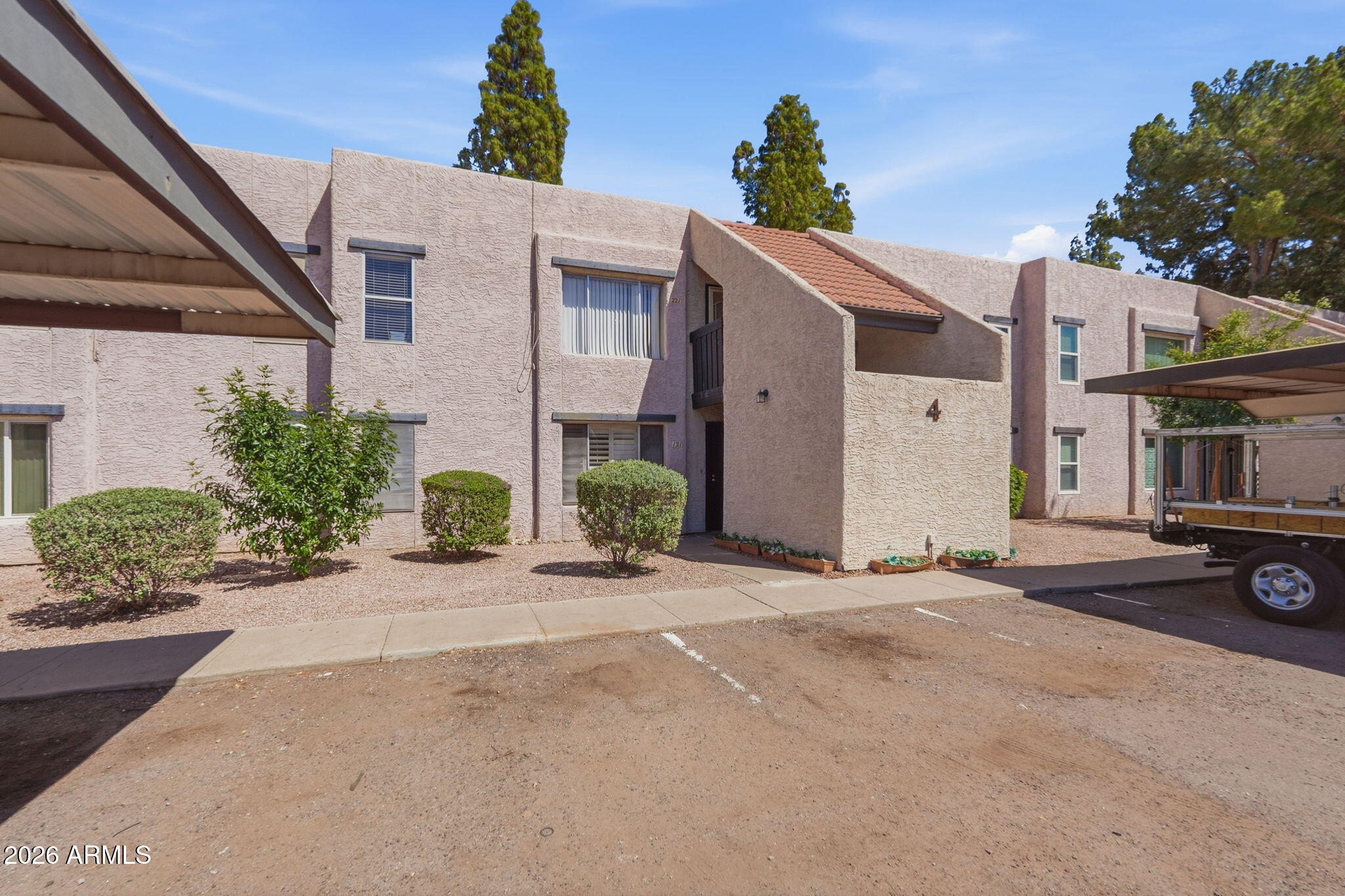 1927 E HAMPTON Avenue 221