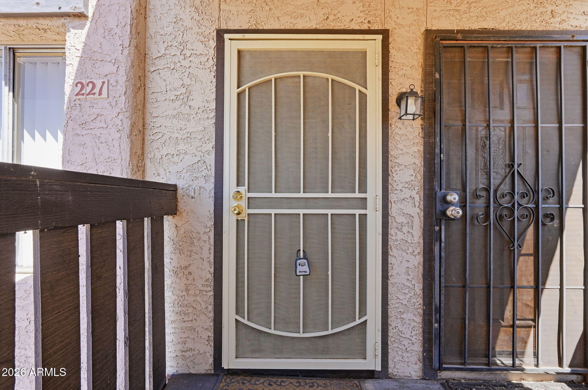 1927 E HAMPTON Avenue 221