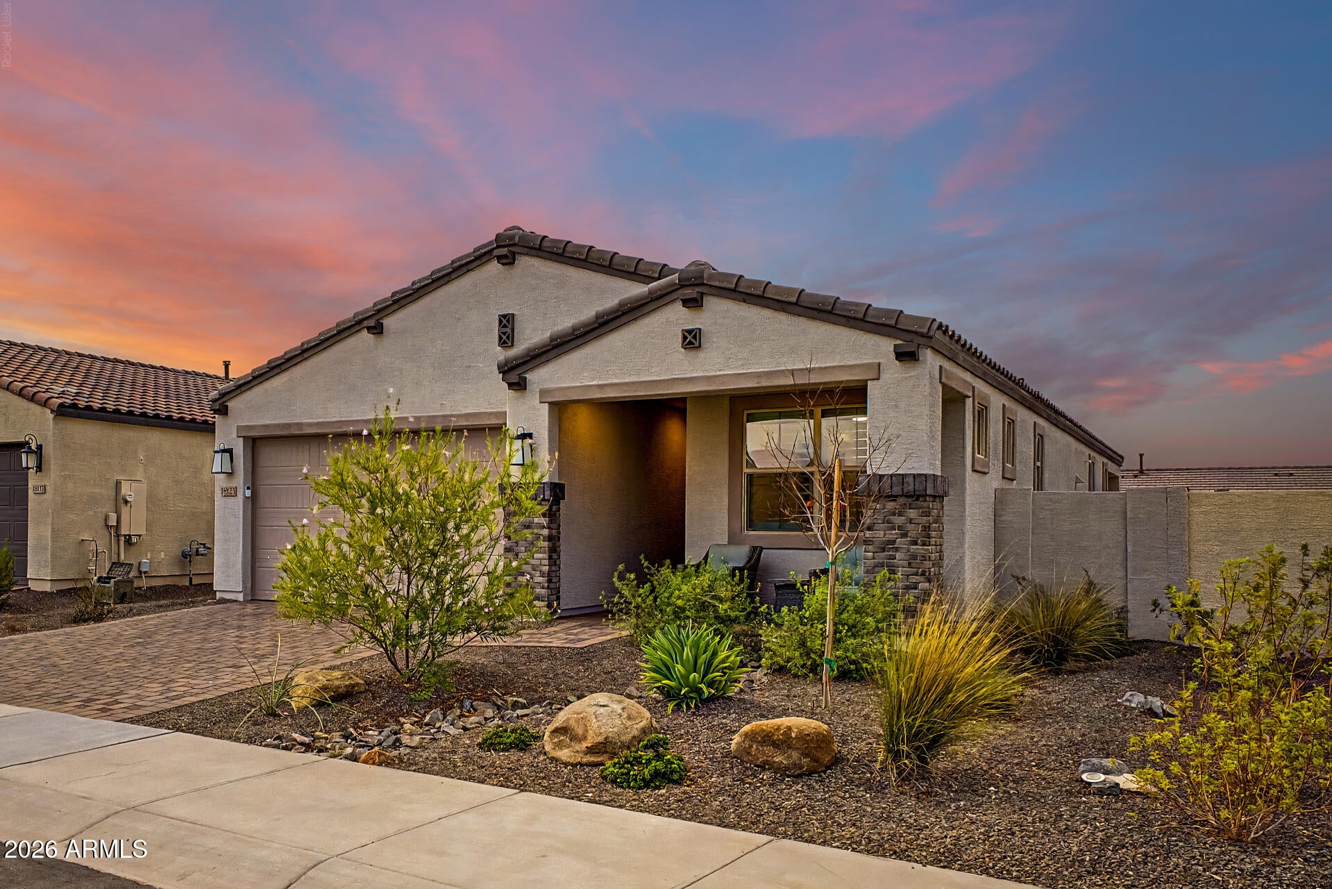 18123 W HIDDENVIEW Drive