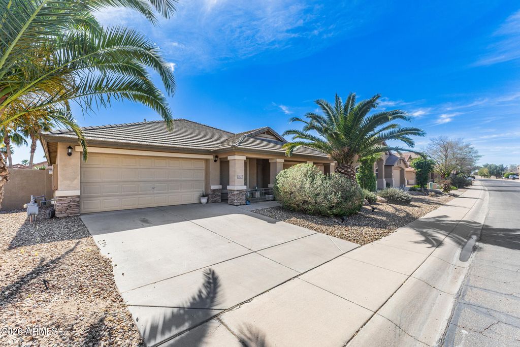 Photo of 43427 W Courtney Drive, Maricopa, AZ 85138 (MLS # 6993029)