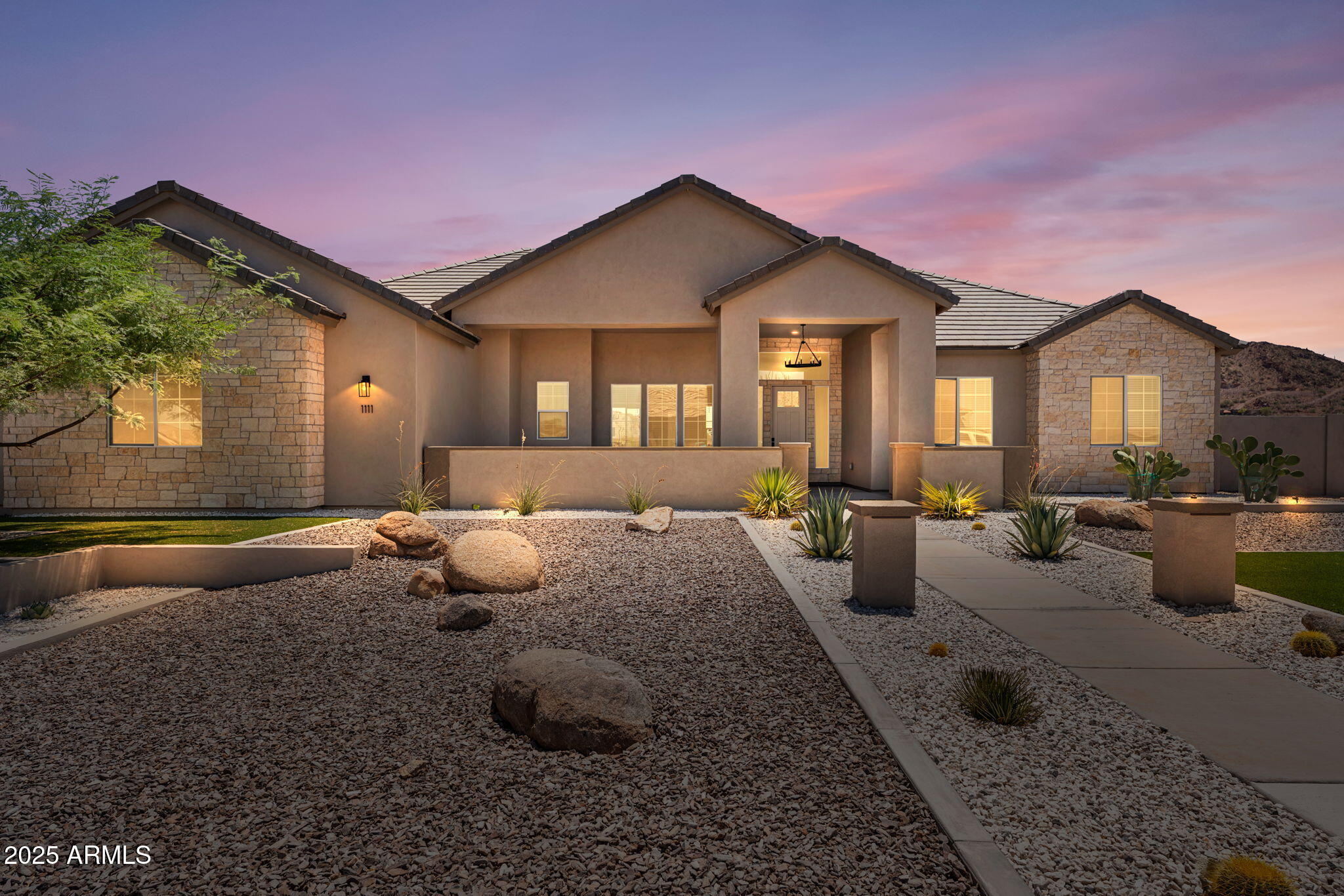 1111 W LUCKY Lane