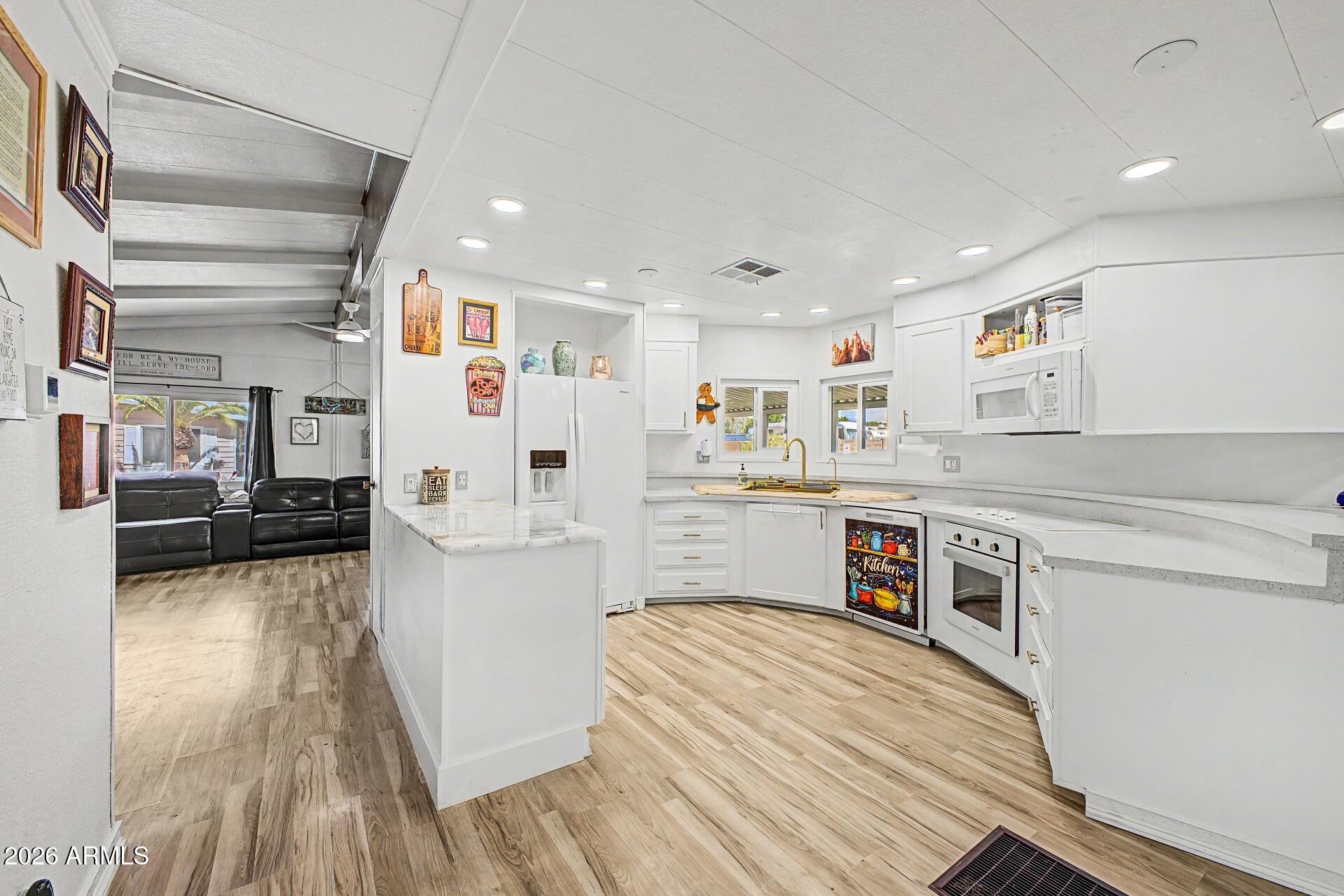 3104 E BROADWAY Road 350