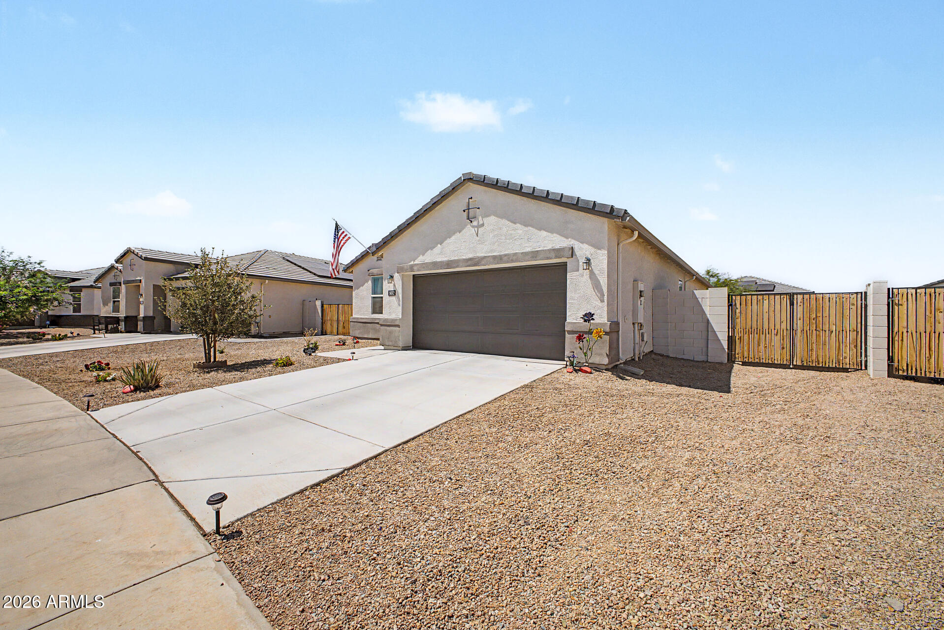 1872 W CENTRAL Avenue